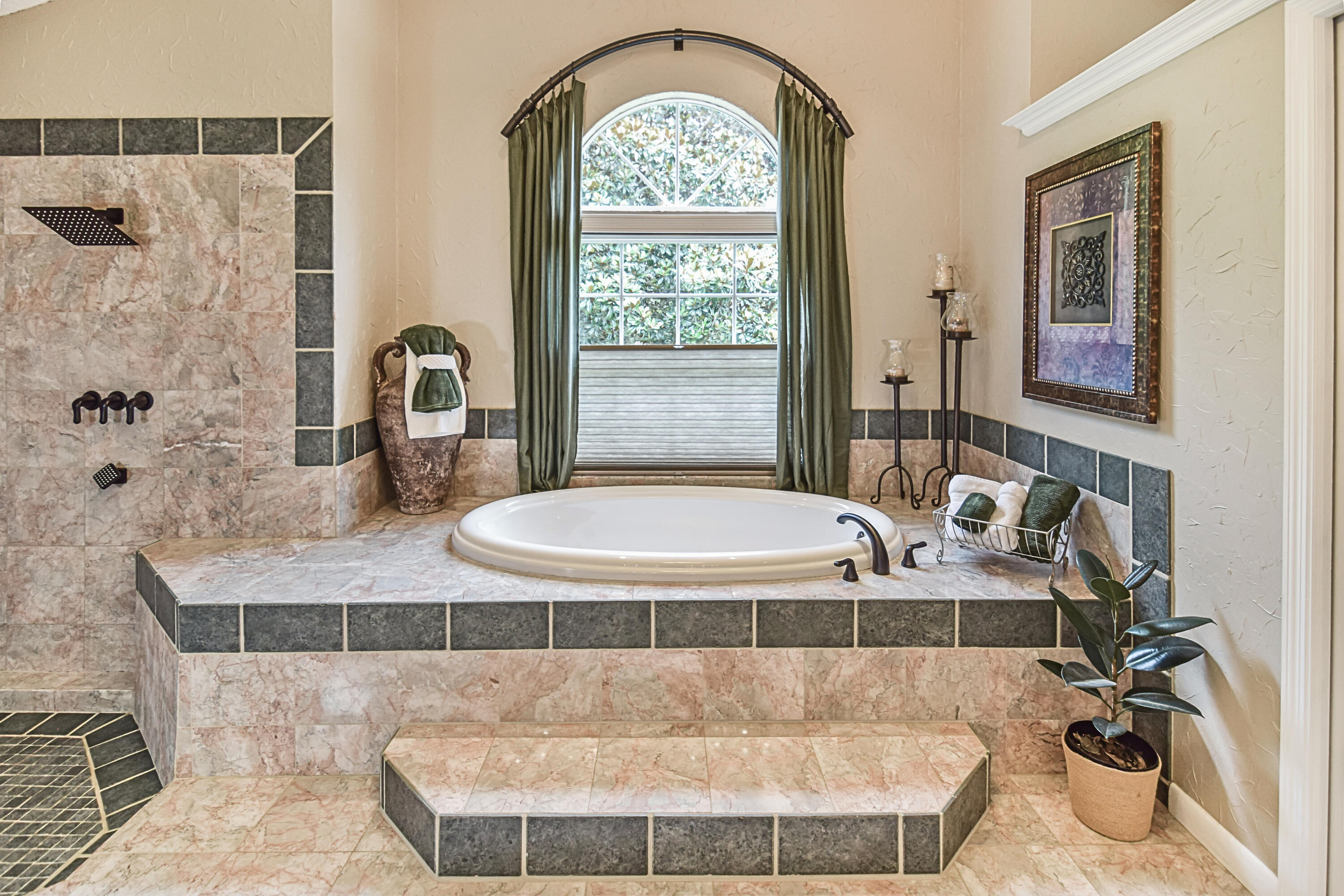 GRANDVIEW HEIGHTS - Residential