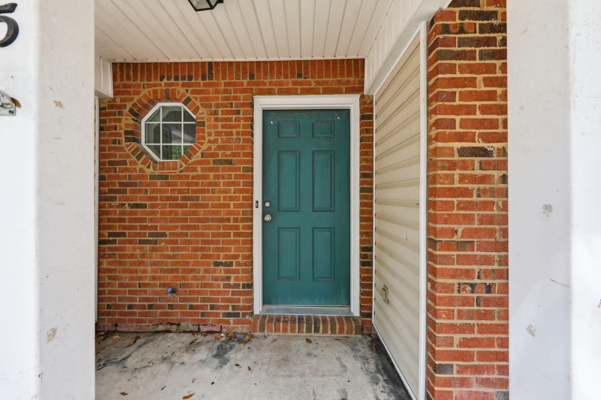 ROLLING PINES - Residential Lease