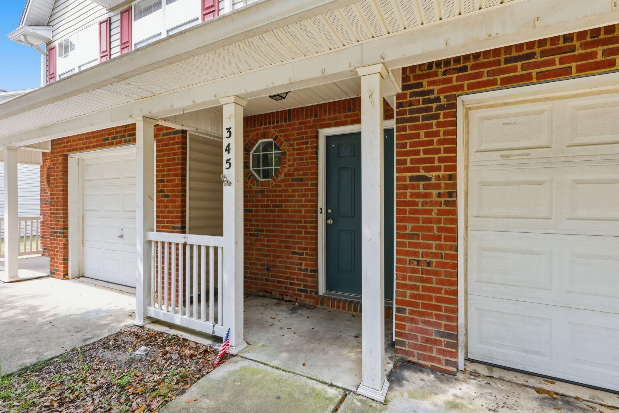 ROLLING PINES - Residential Lease