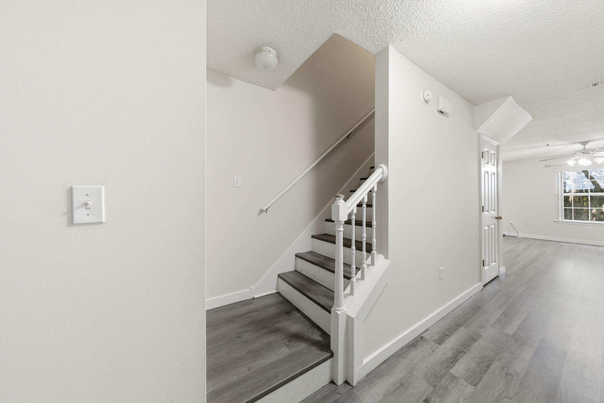 ROLLING PINES - Residential Lease