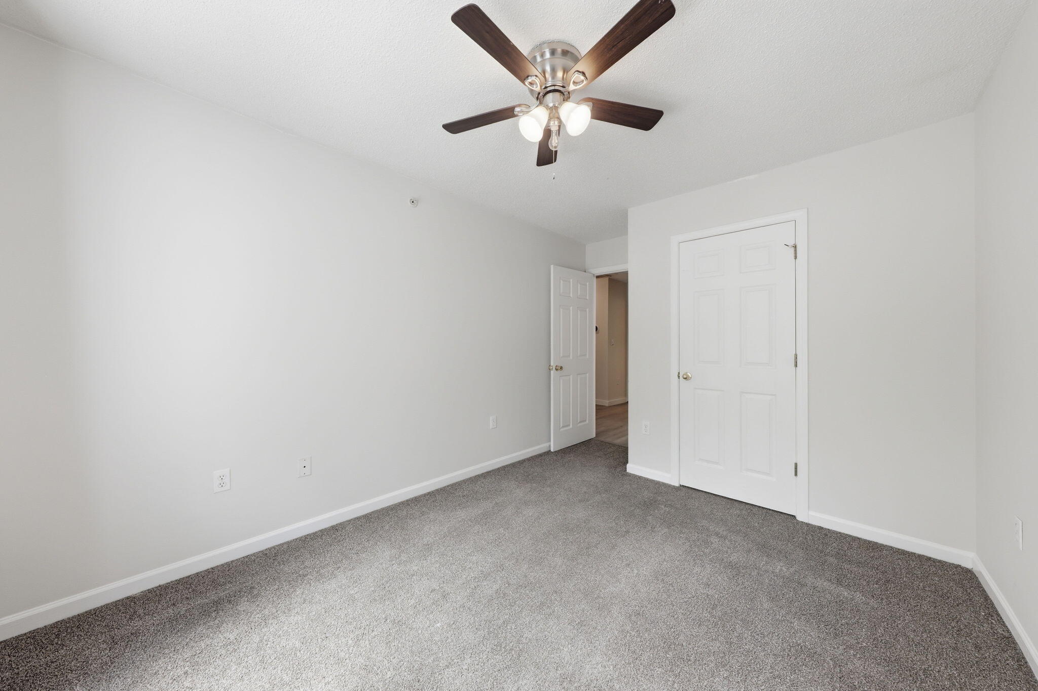 ROLLING PINES - Residential Lease