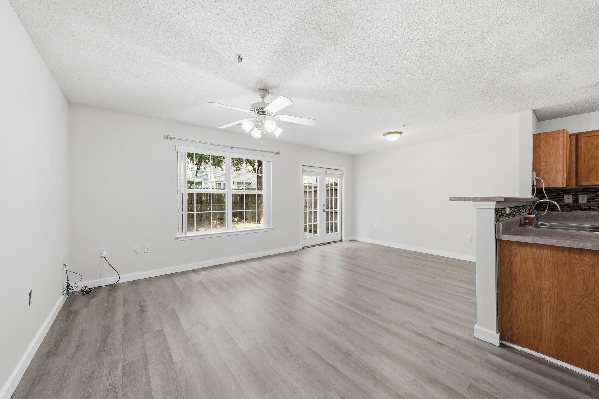 ROLLING PINES - Residential Lease