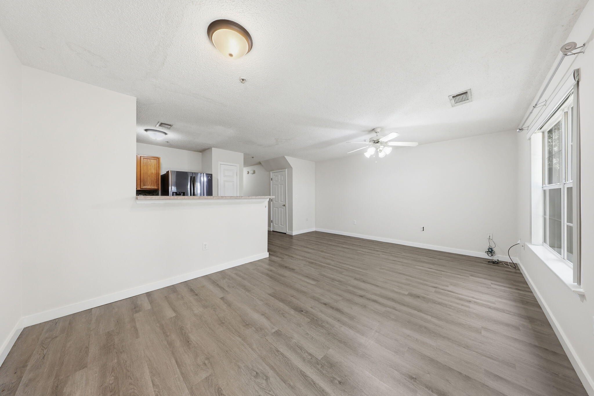 ROLLING PINES - Residential Lease