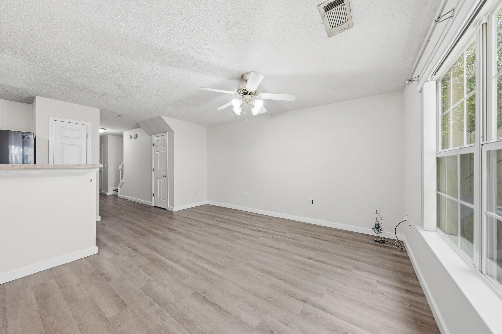 ROLLING PINES - Residential Lease