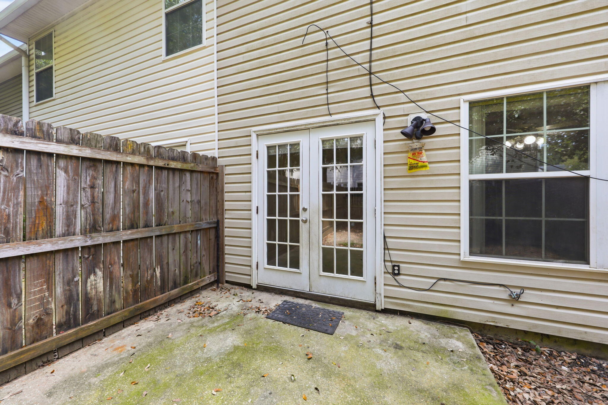 ROLLING PINES - Residential Lease
