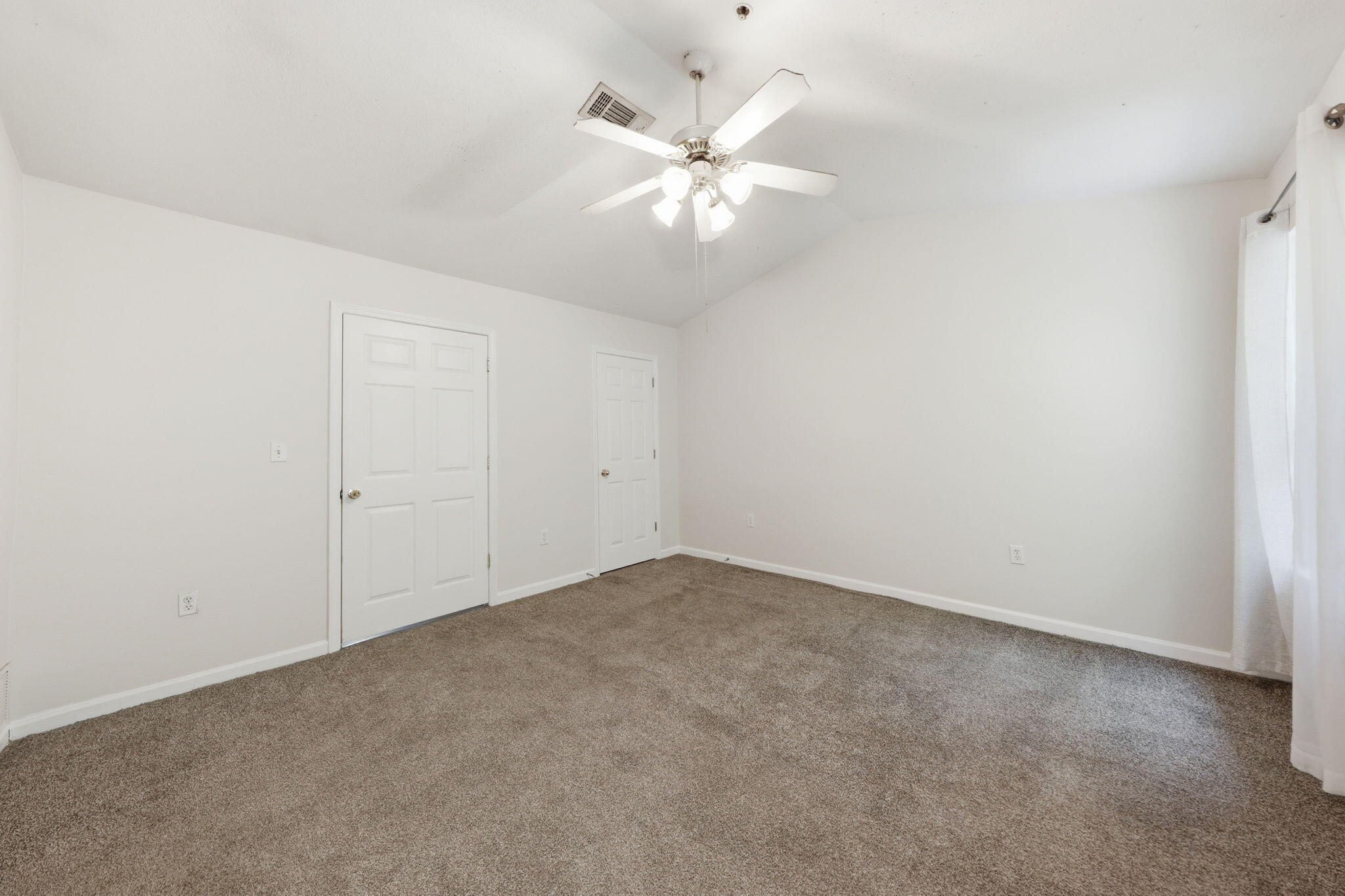 ROLLING PINES - Residential Lease