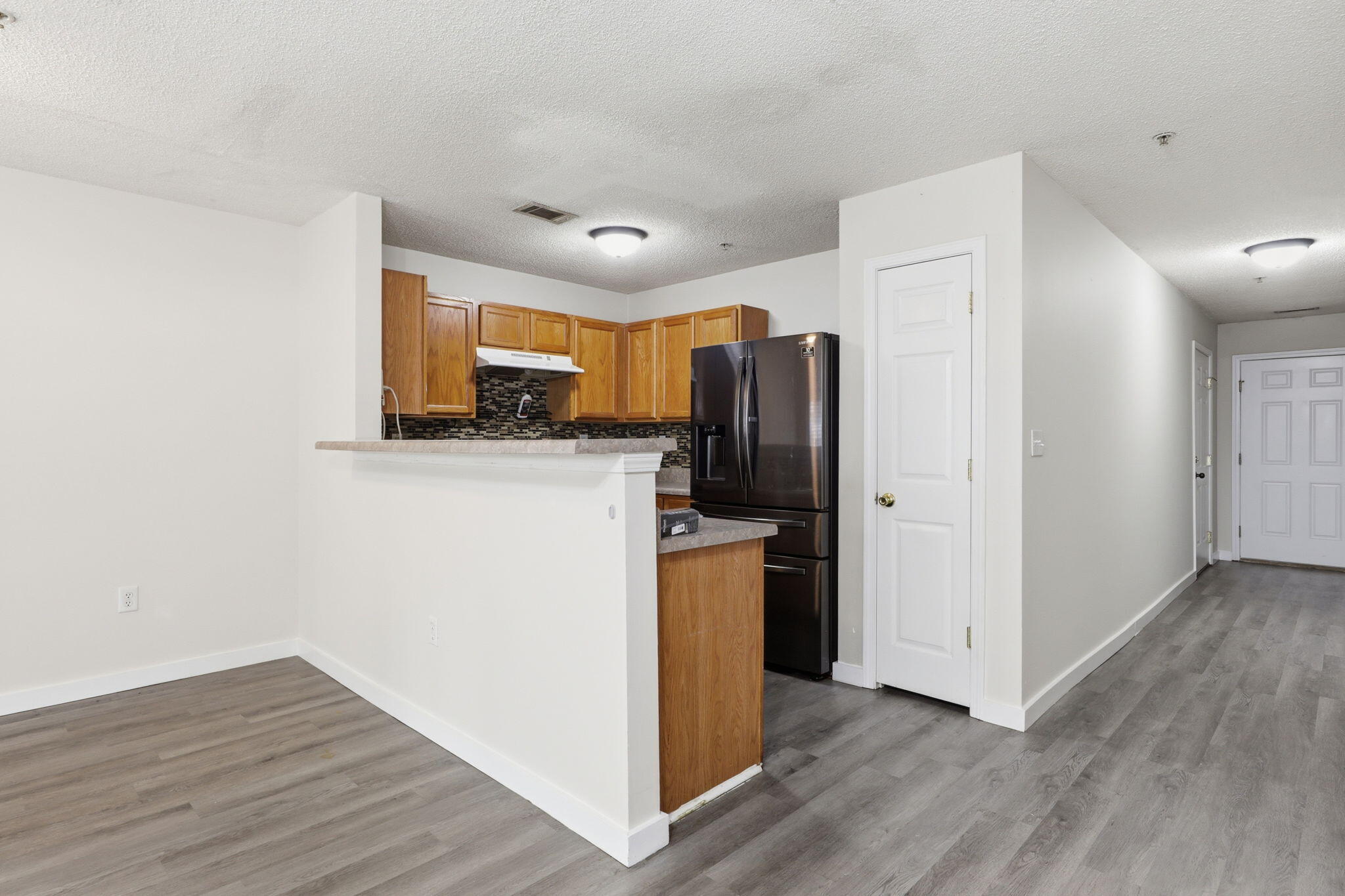 ROLLING PINES - Residential Lease