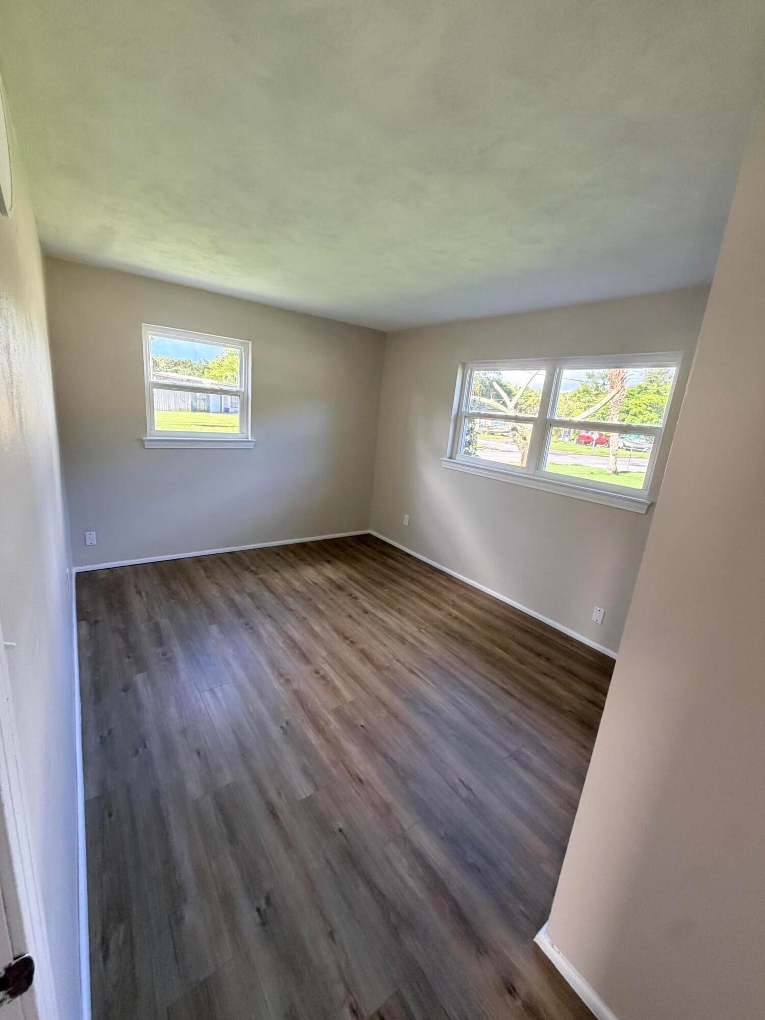 ELLIOTTS POINT - Residential Lease