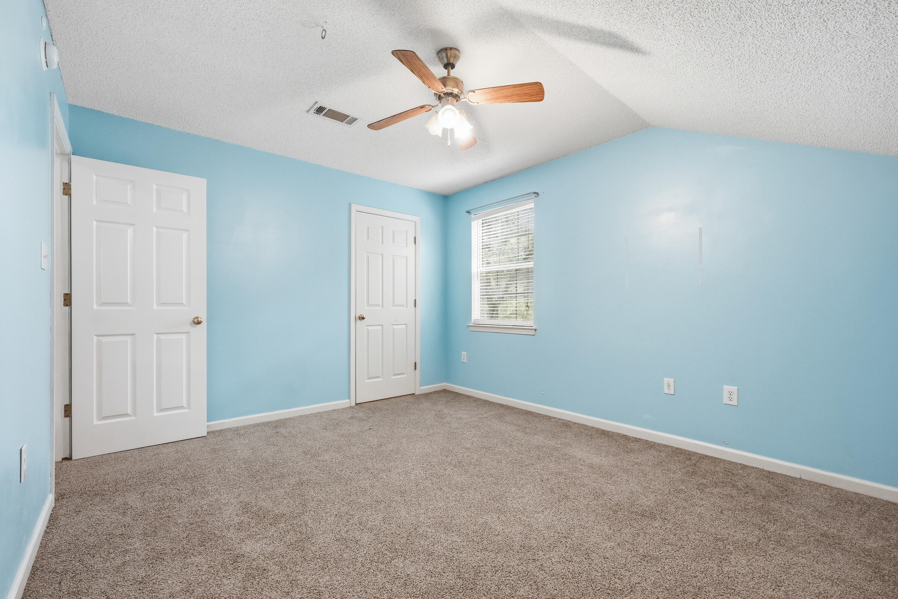 TIMBER WIND ESTATES - Residential Lease