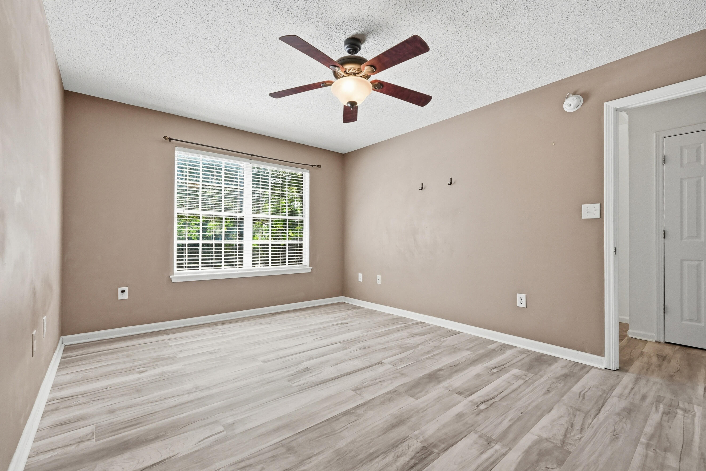 TIMBER WIND ESTATES - Residential Lease
