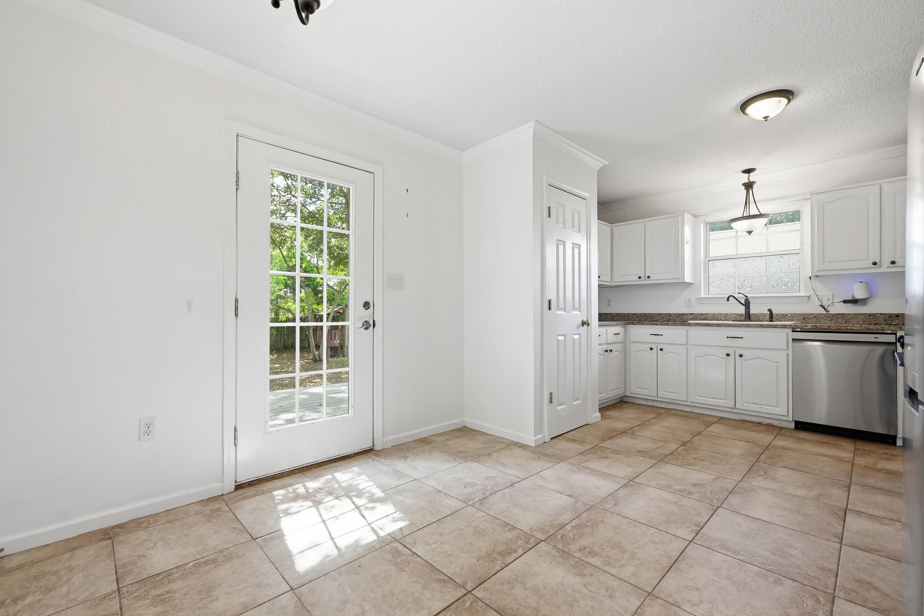 TIMBER WIND ESTATES - Residential Lease
