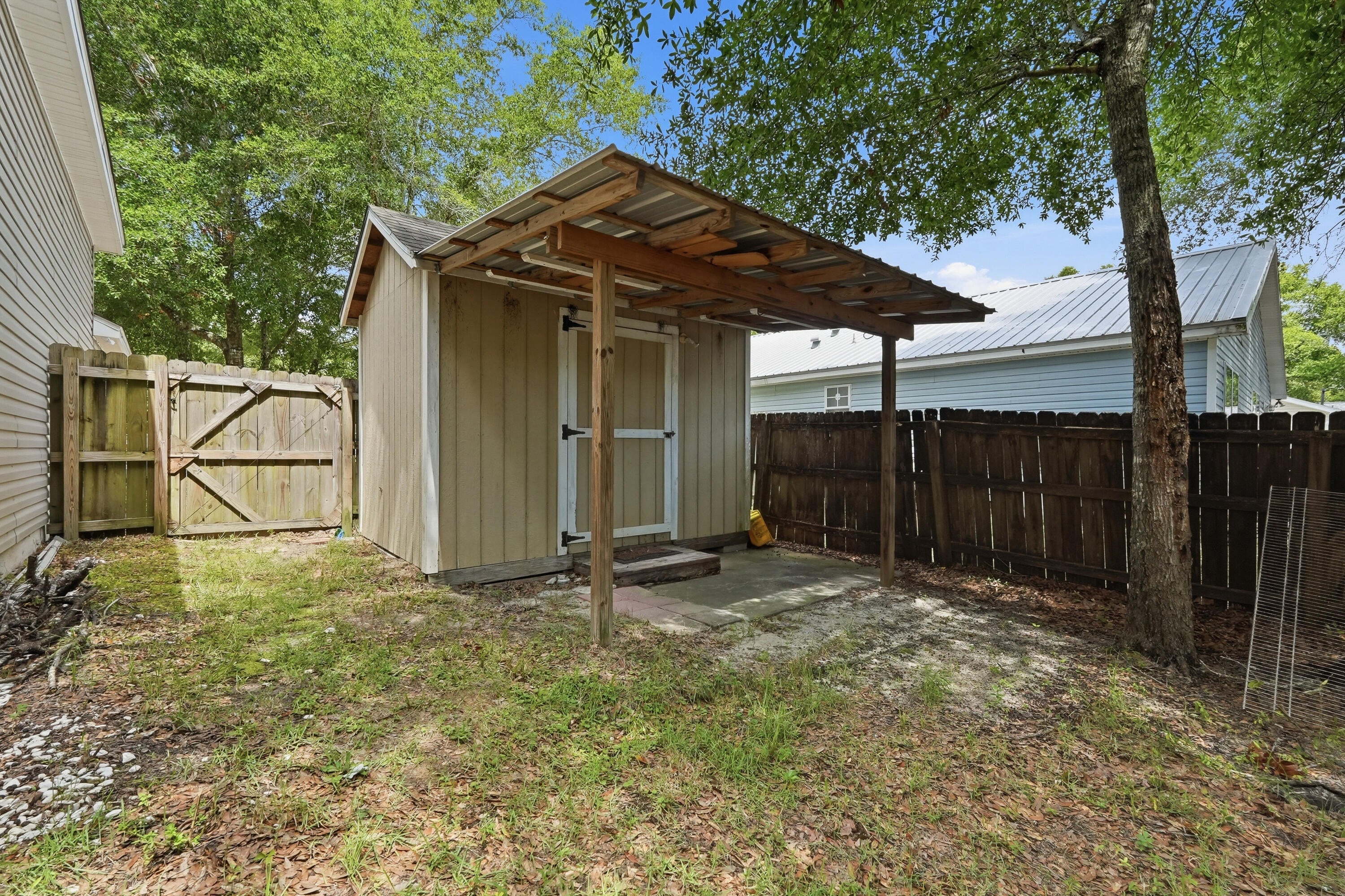 TIMBER WIND ESTATES - Residential Lease