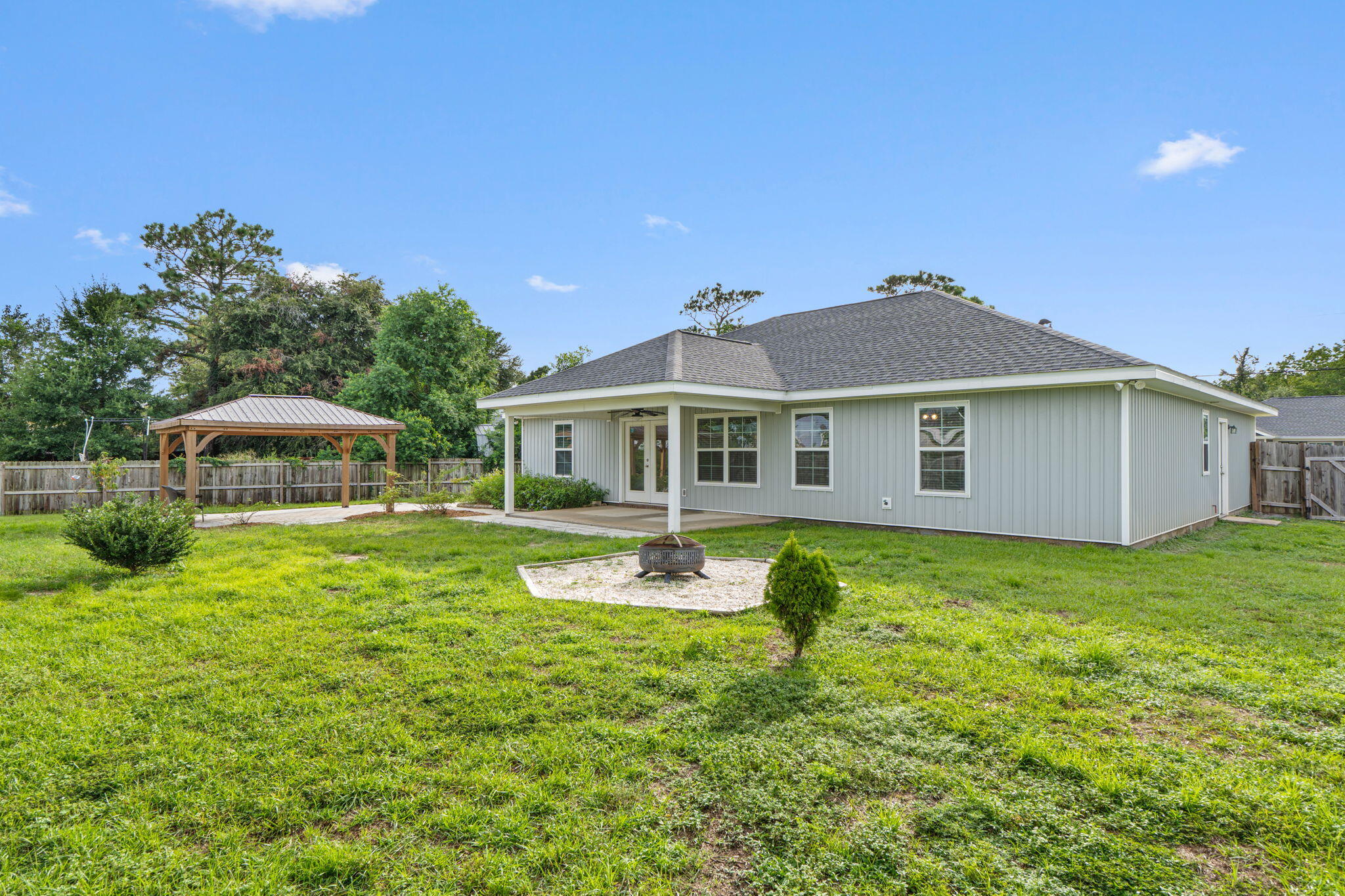 EAST BAY HEIGHTS - Residential