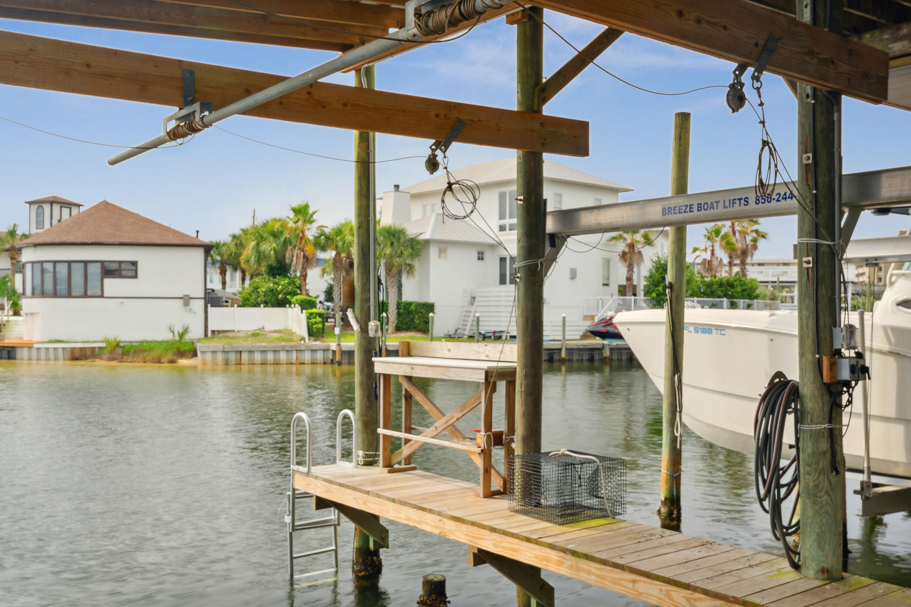 HOLIDAY ISLE - Residential