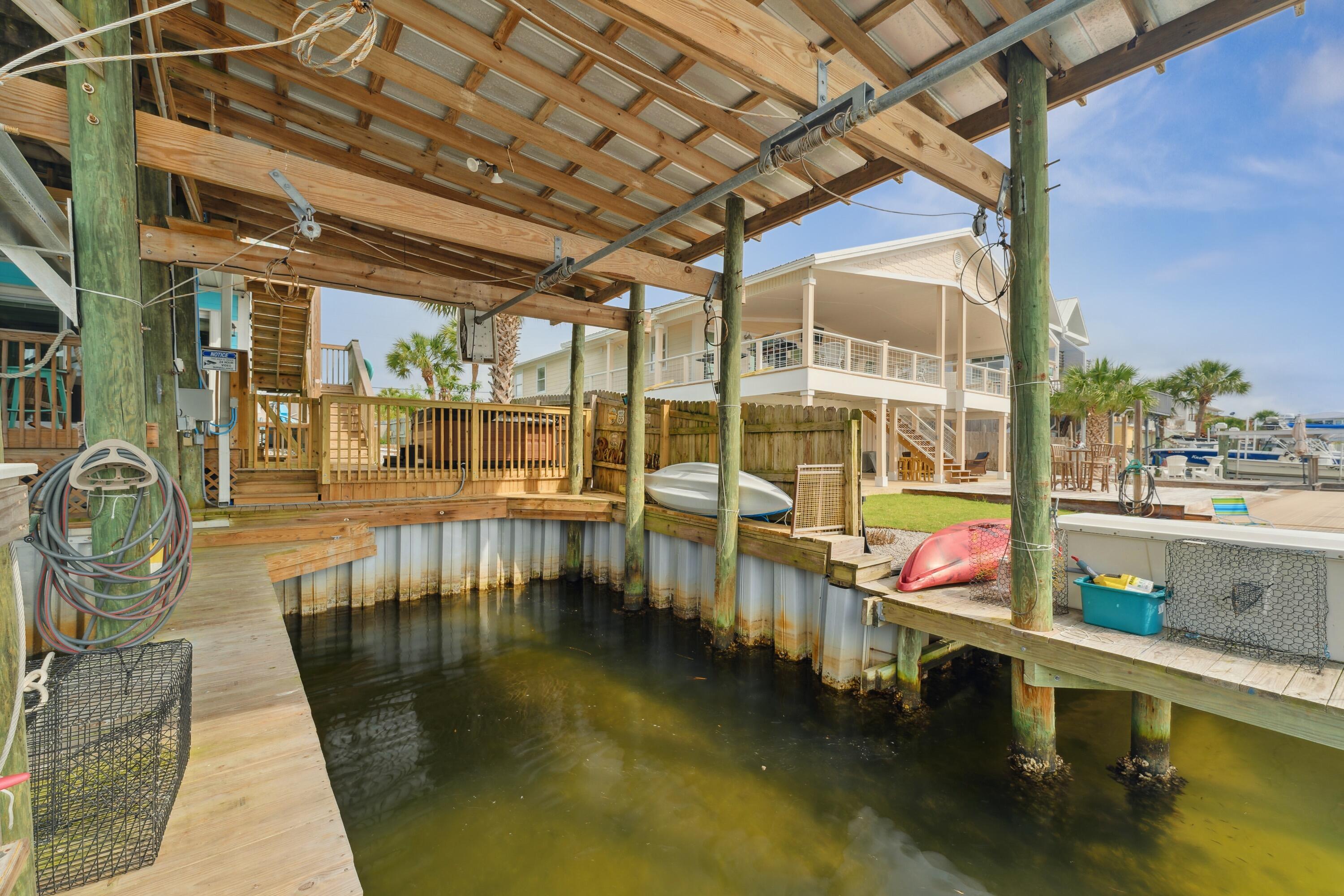 HOLIDAY ISLE - Residential
