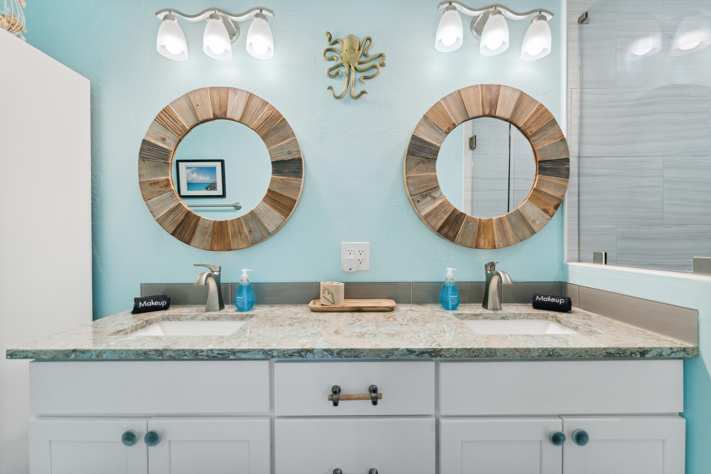 HOLIDAY ISLE - Residential