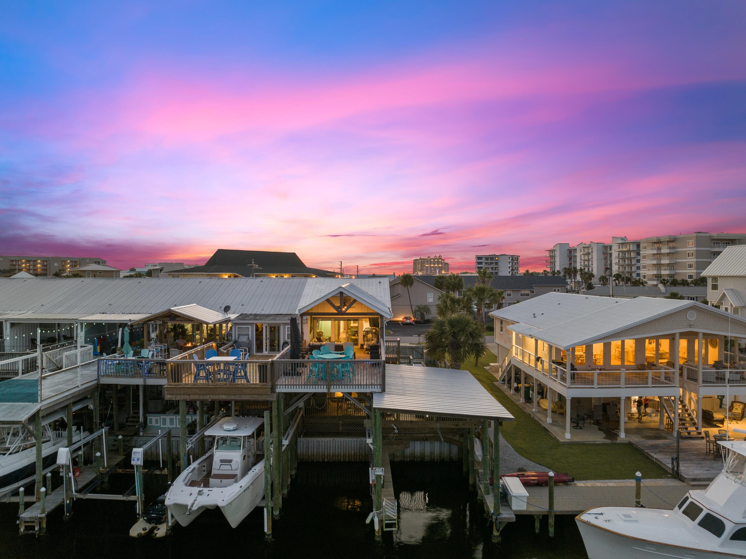 HOLIDAY ISLE - Residential