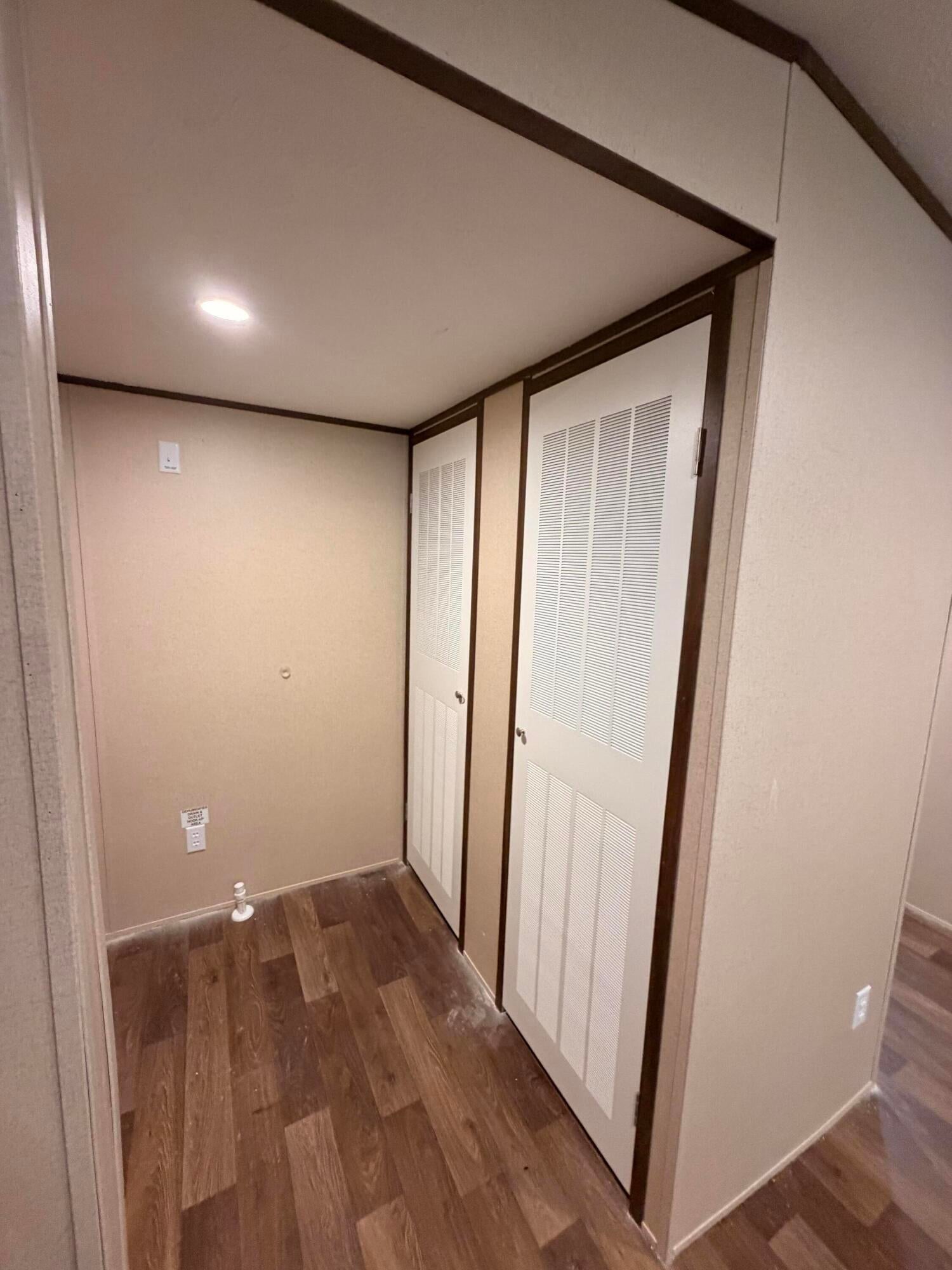 Magnolia Court - Residential Lease