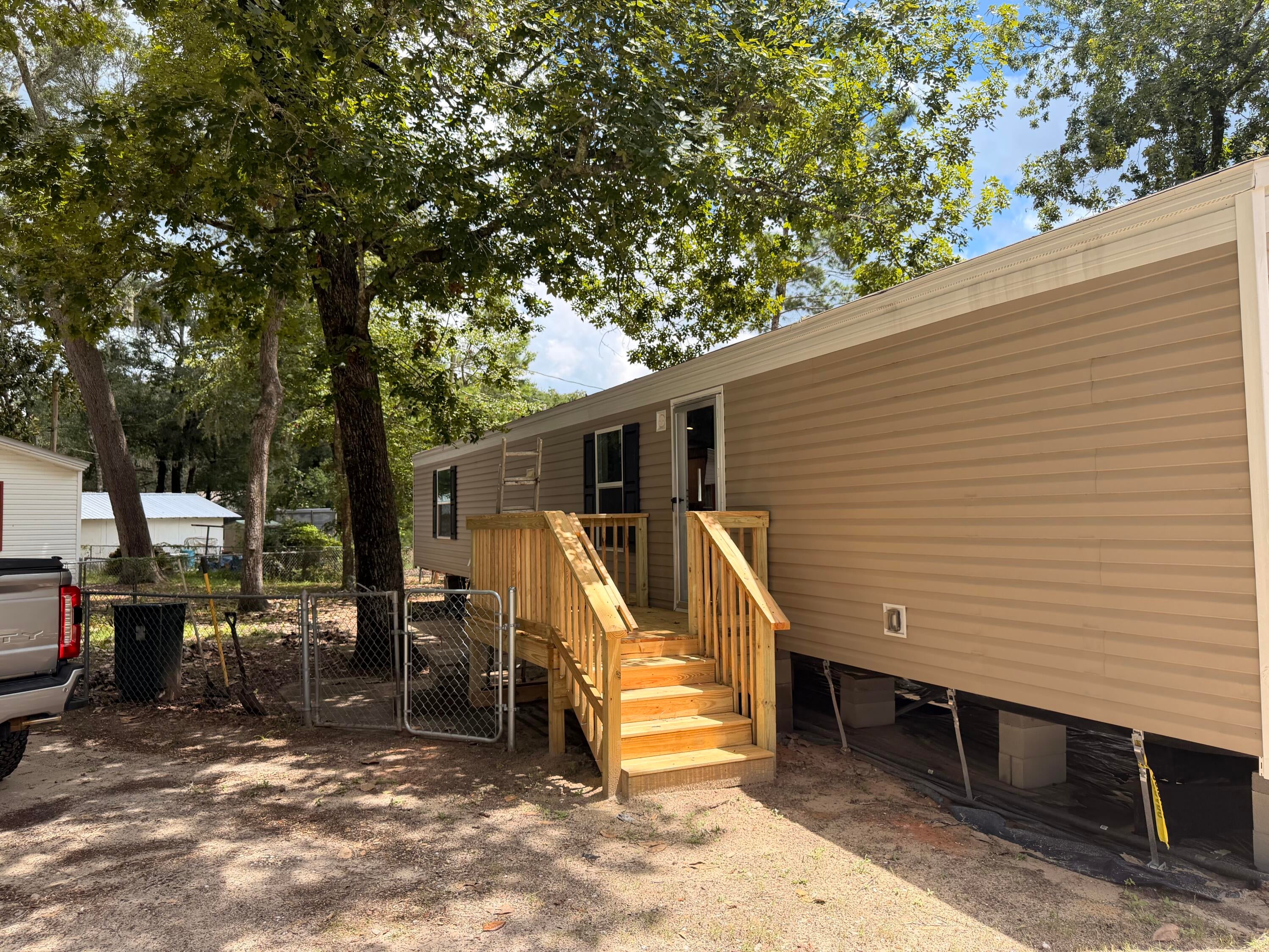 Magnolia Court - Residential Lease