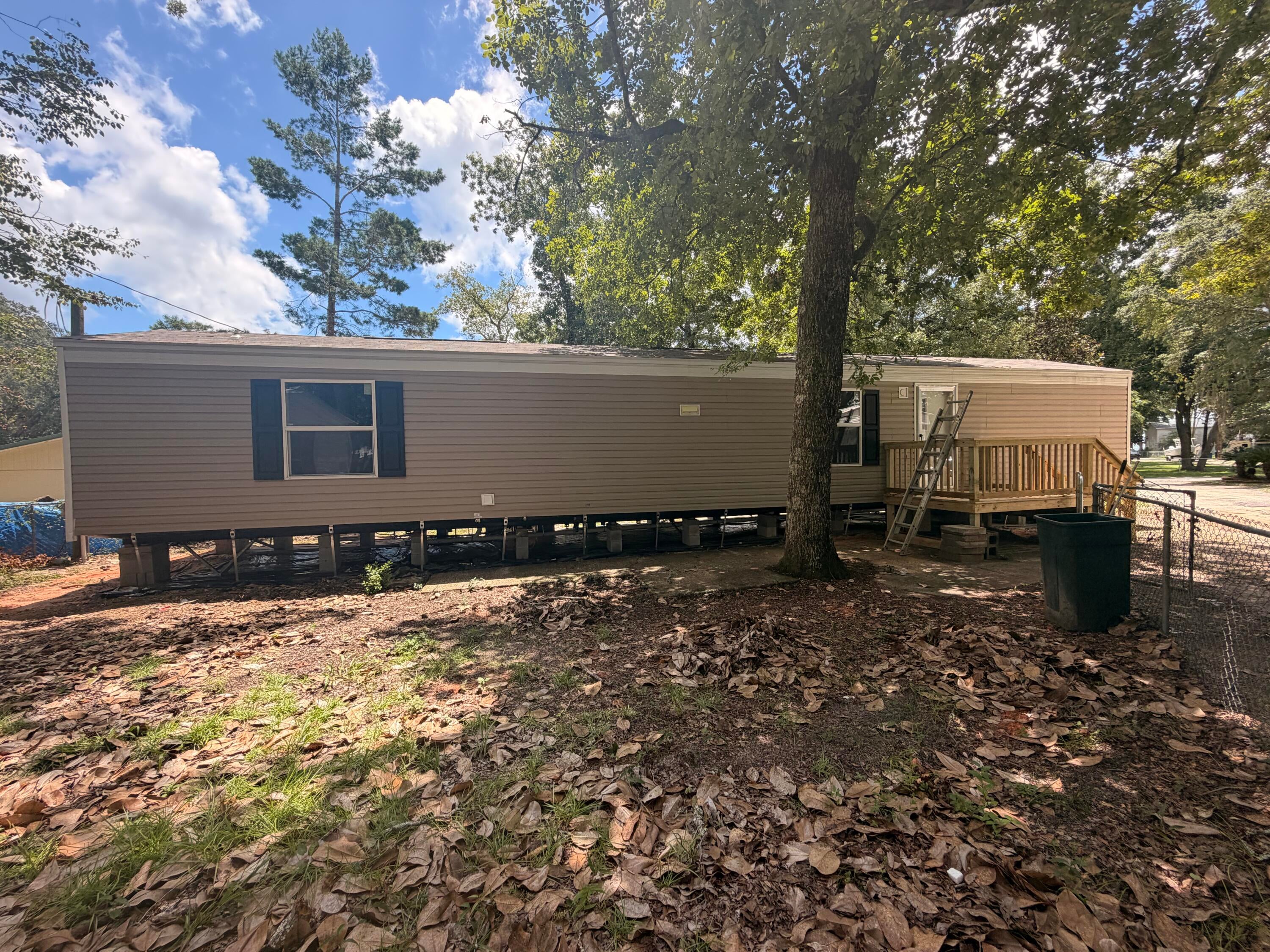Magnolia Court - Residential Lease