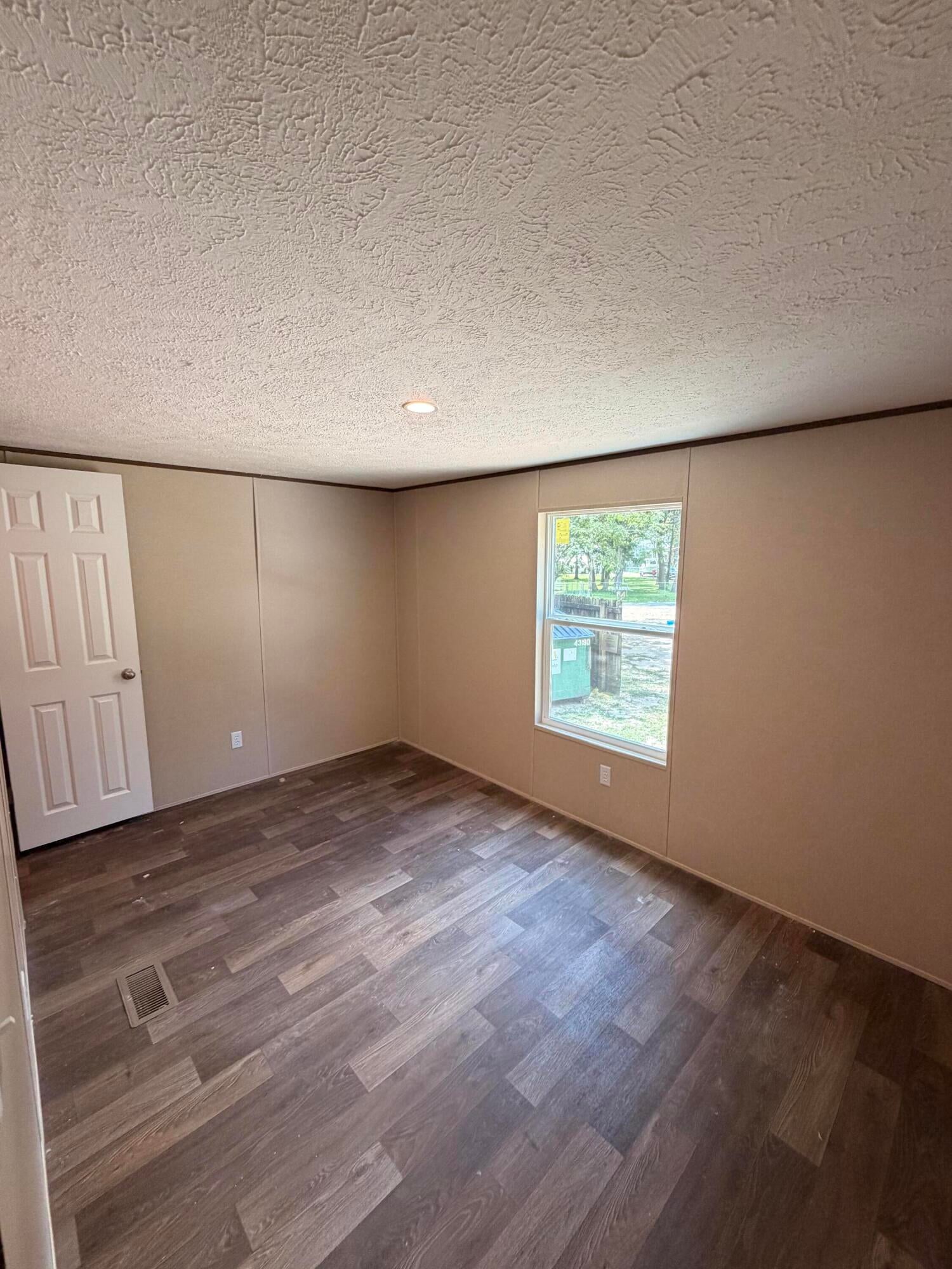 Magnolia Court - Residential Lease