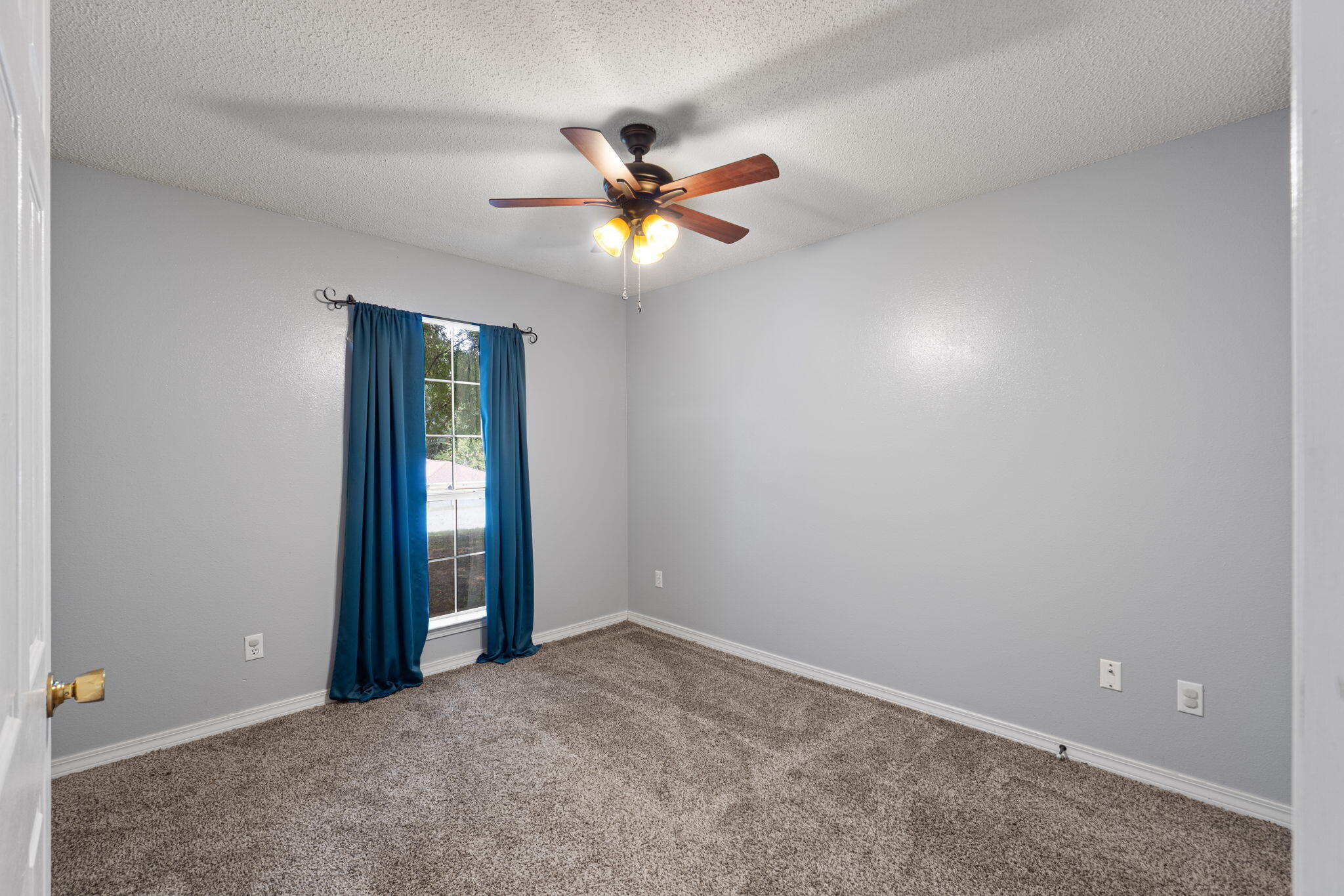 NORTHVIEW ESTATES 7TH ADDN - Residential