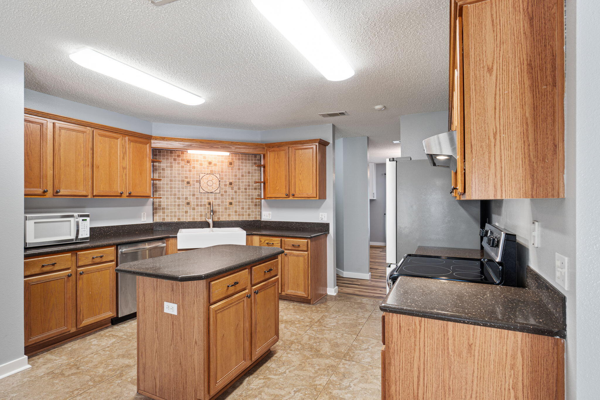 NORTHVIEW ESTATES 7TH ADDN - Residential