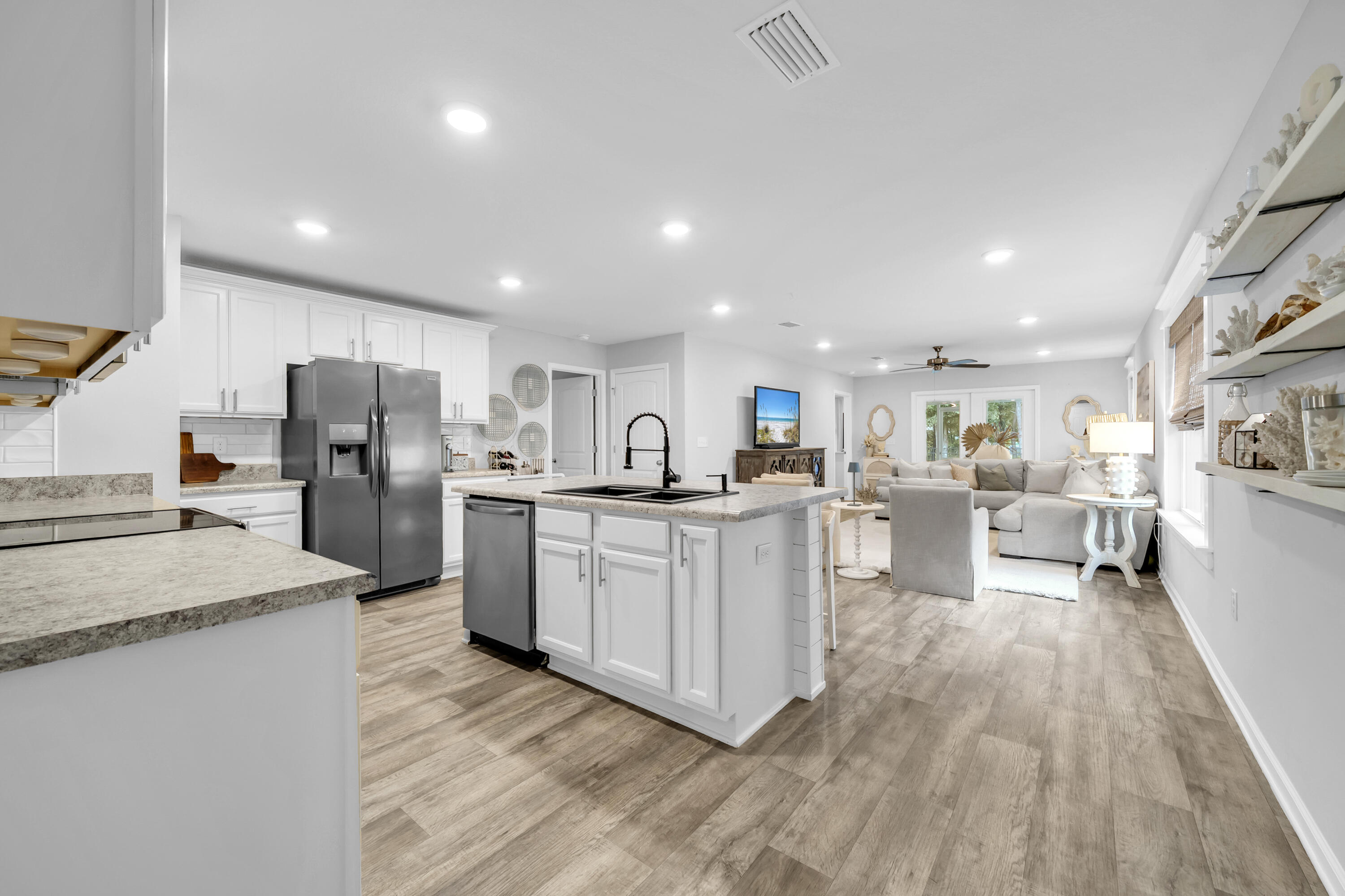 HAMMOCK BAY - Residential