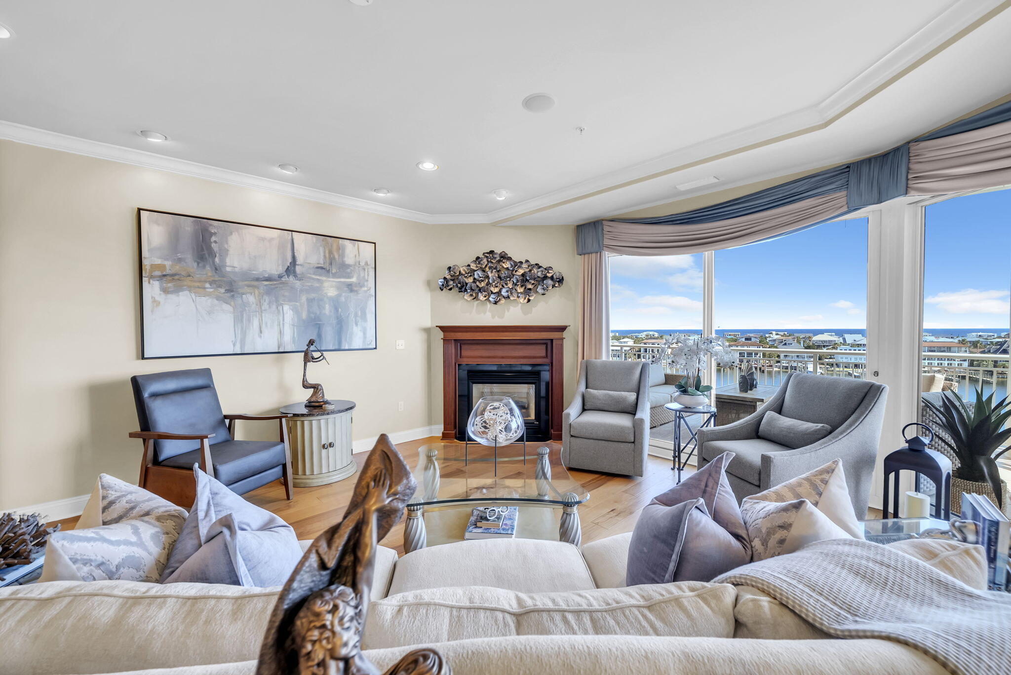 GRAND HARBOR - Residential