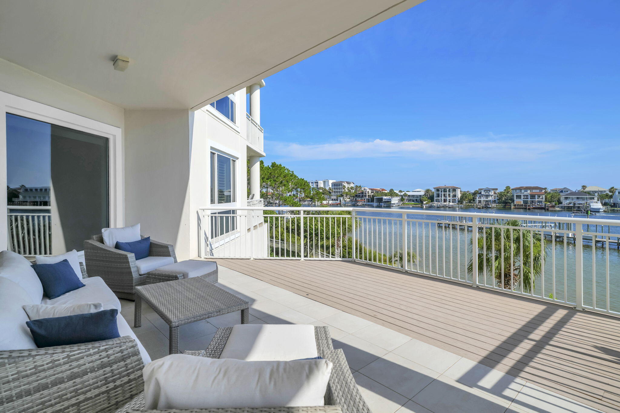 GRAND HARBOR - Residential