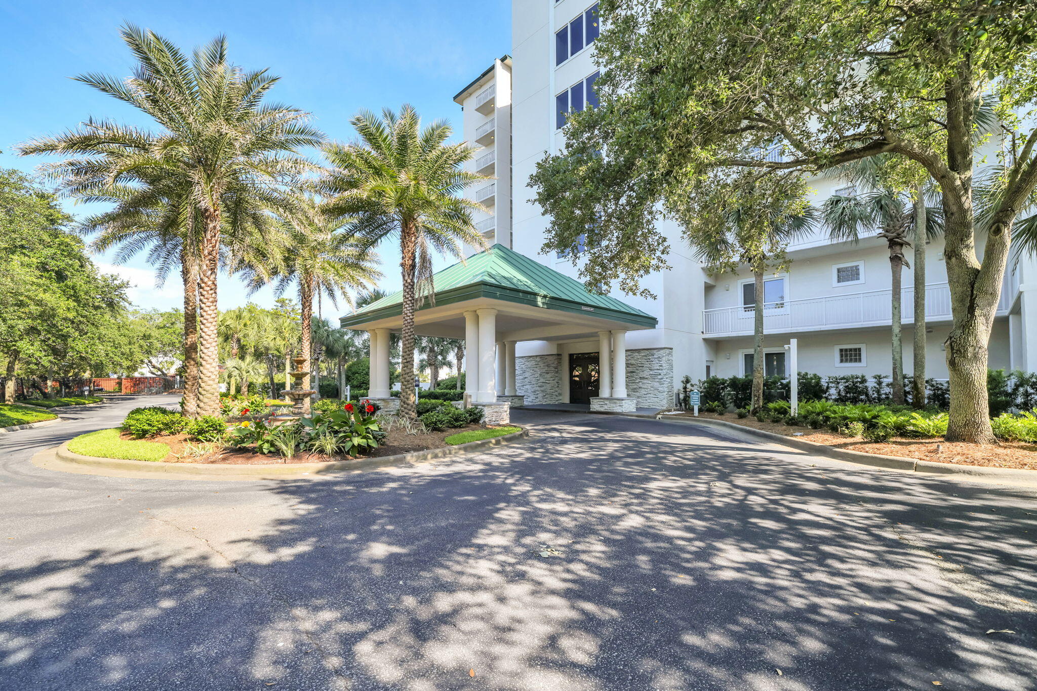 GRAND HARBOR - Residential