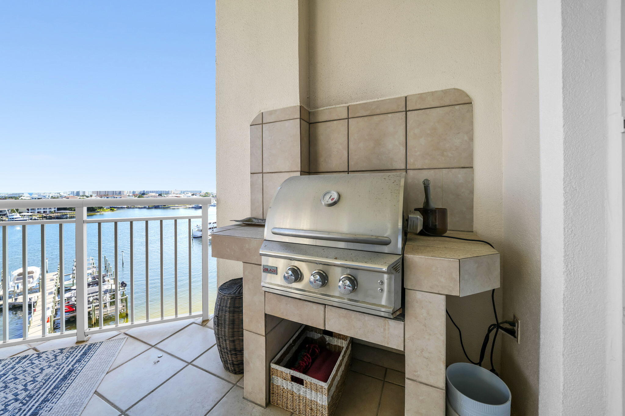 GRAND HARBOR - Residential