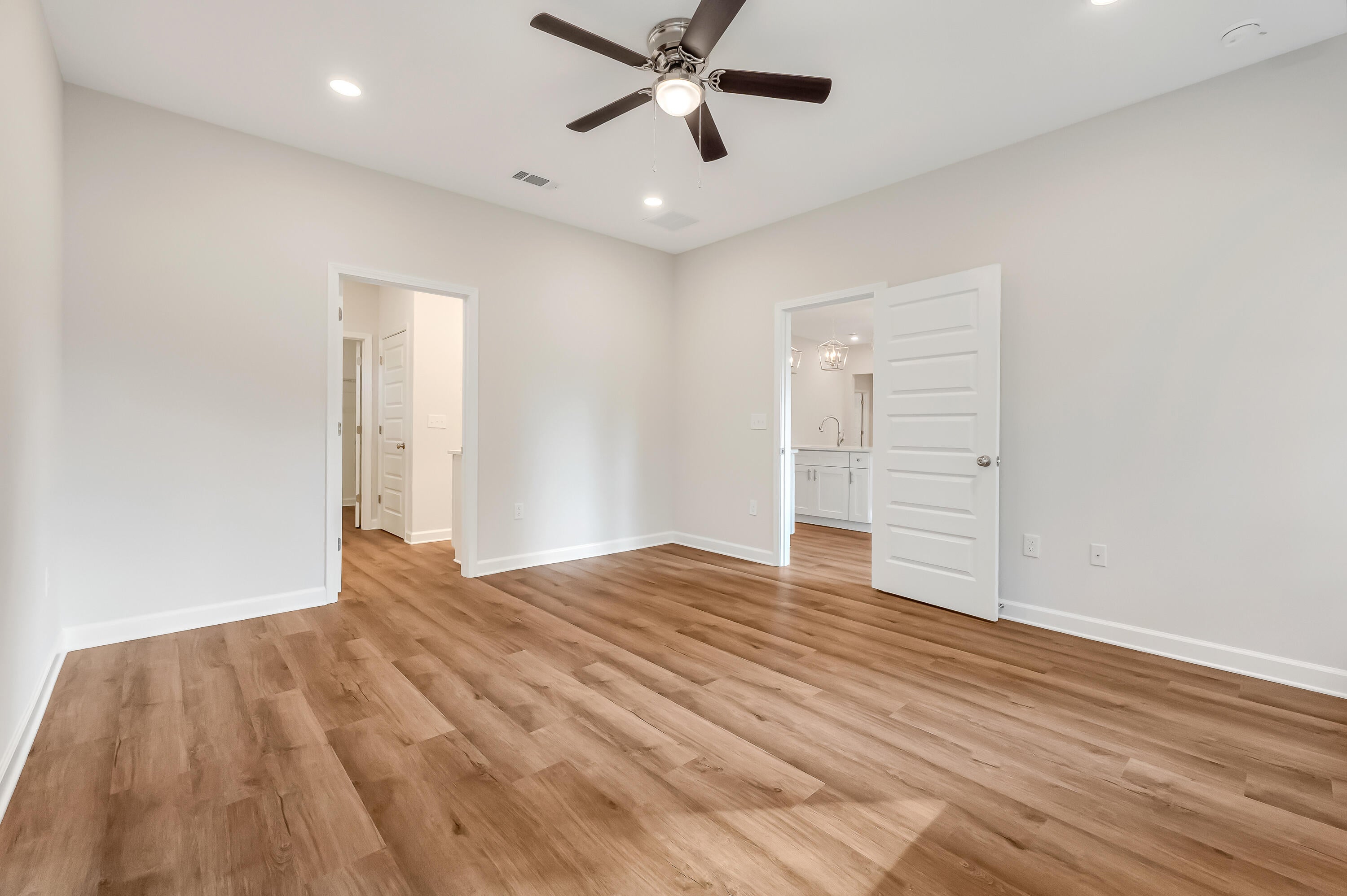 FOXWOOD ESTATES 1 - Residential