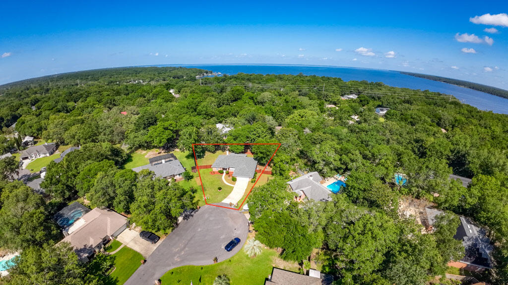 ROBLEDAL ESTATES - Residential