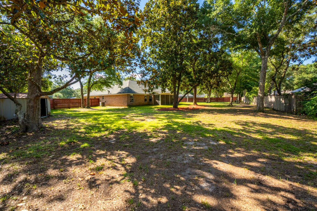 ROBLEDAL ESTATES - Residential