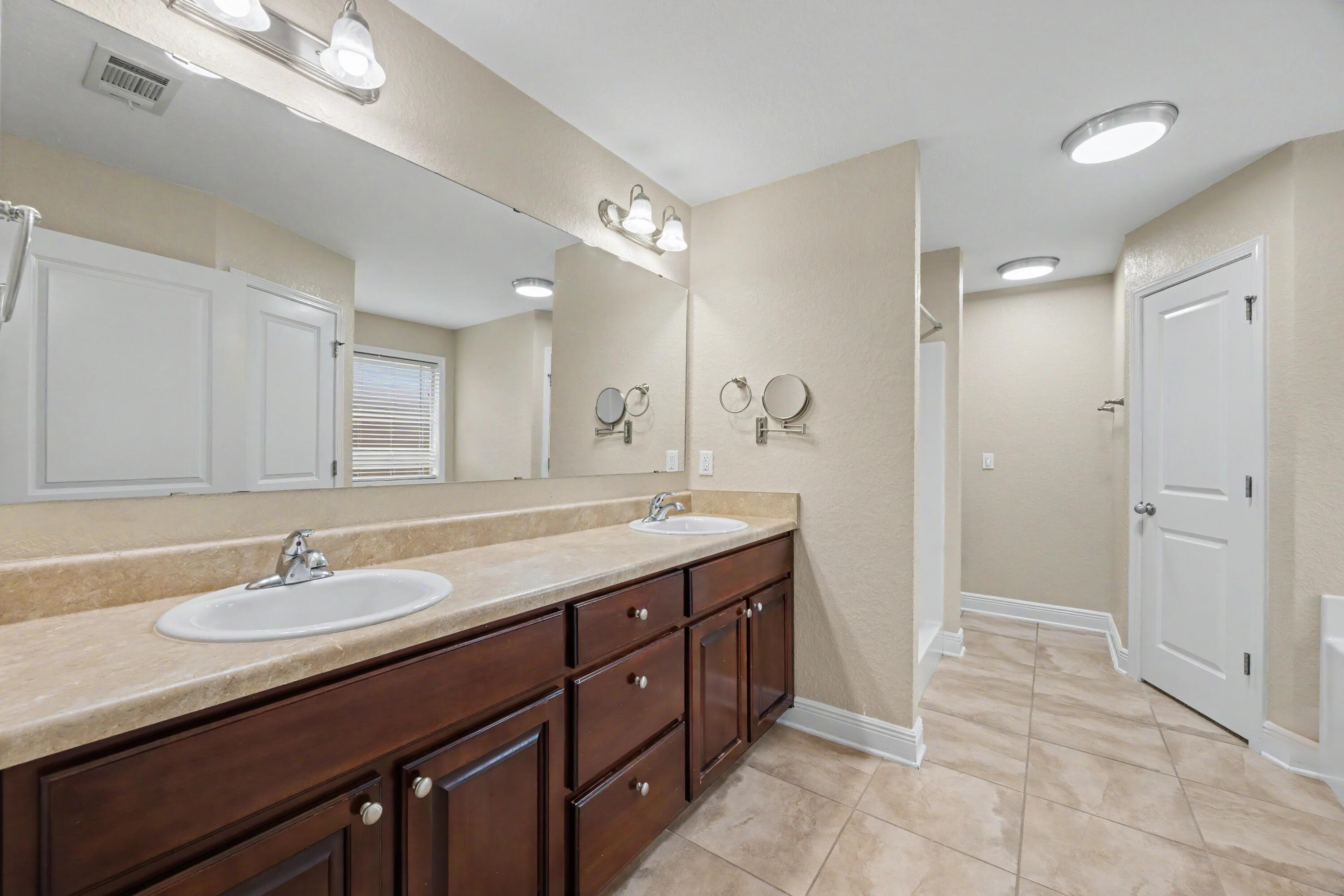 SILVERWOOD ESTATES - Residential