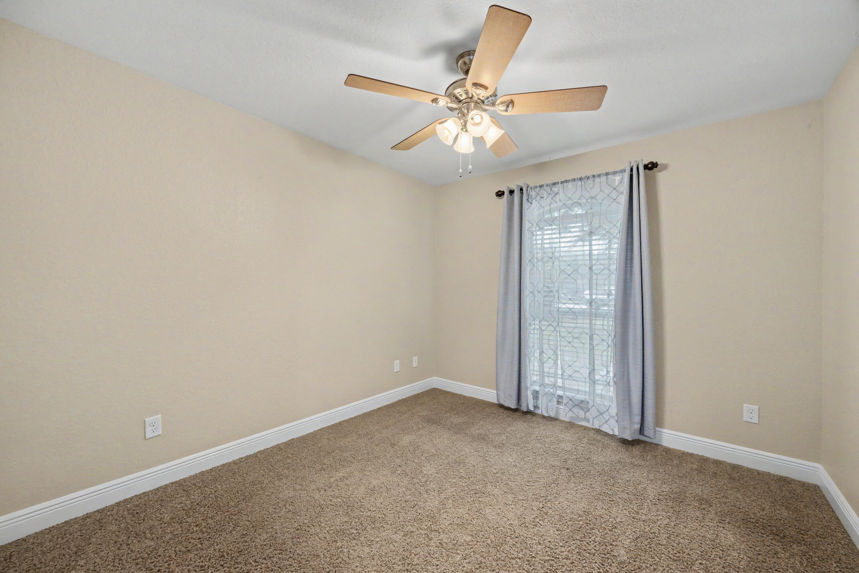SILVERWOOD ESTATES - Residential