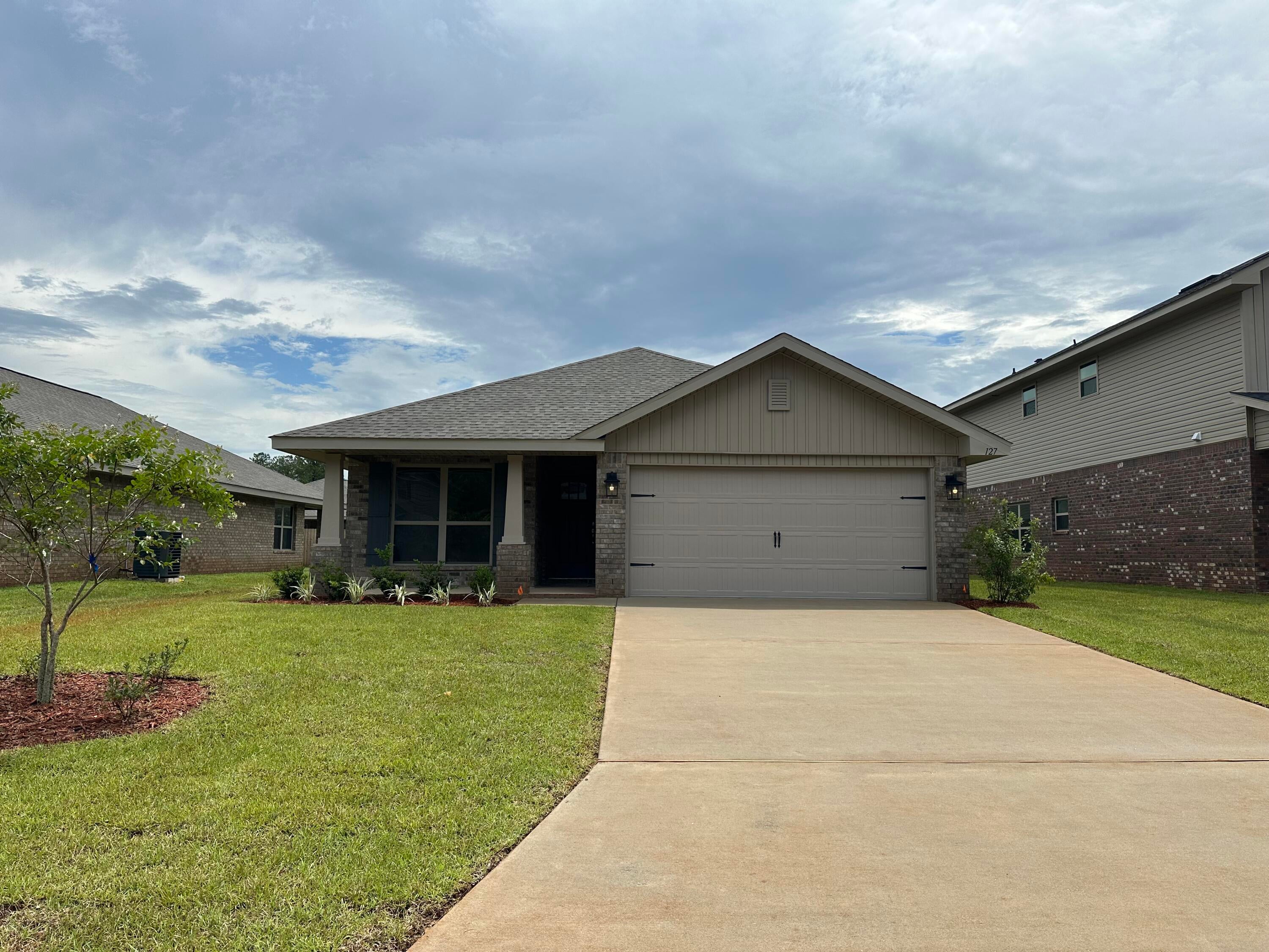 HIDDEN PINES PH 1 - Residential