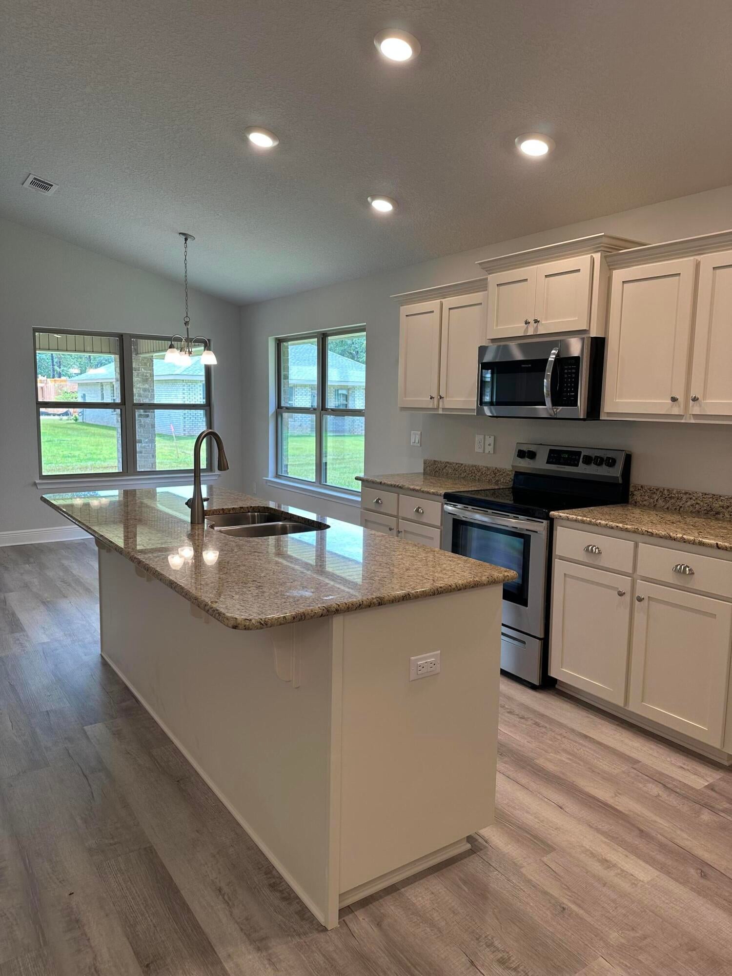 HIDDEN PINES PH 1 - Residential