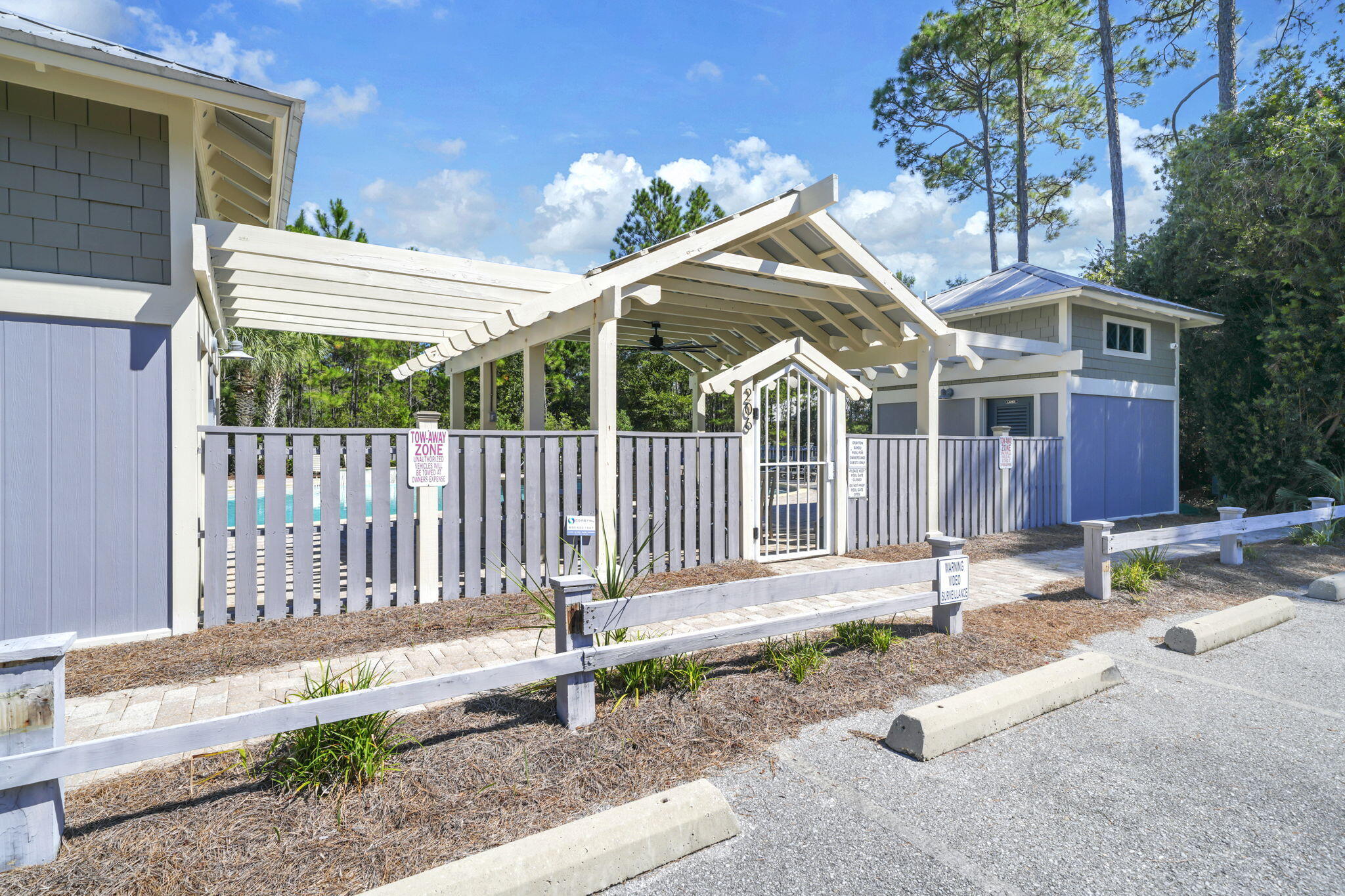 GRAYTON BAYOU - Residential