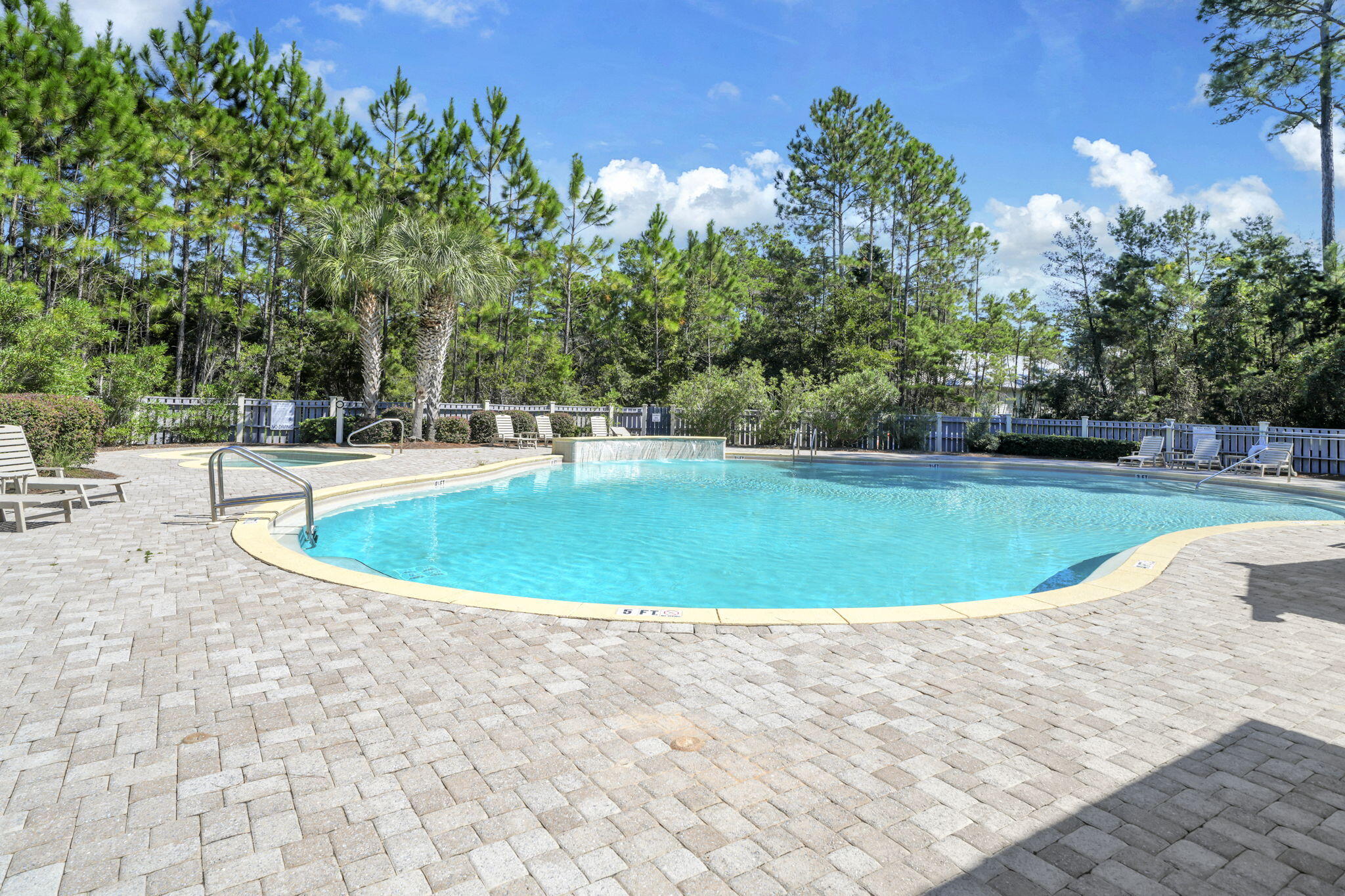 GRAYTON BAYOU - Residential