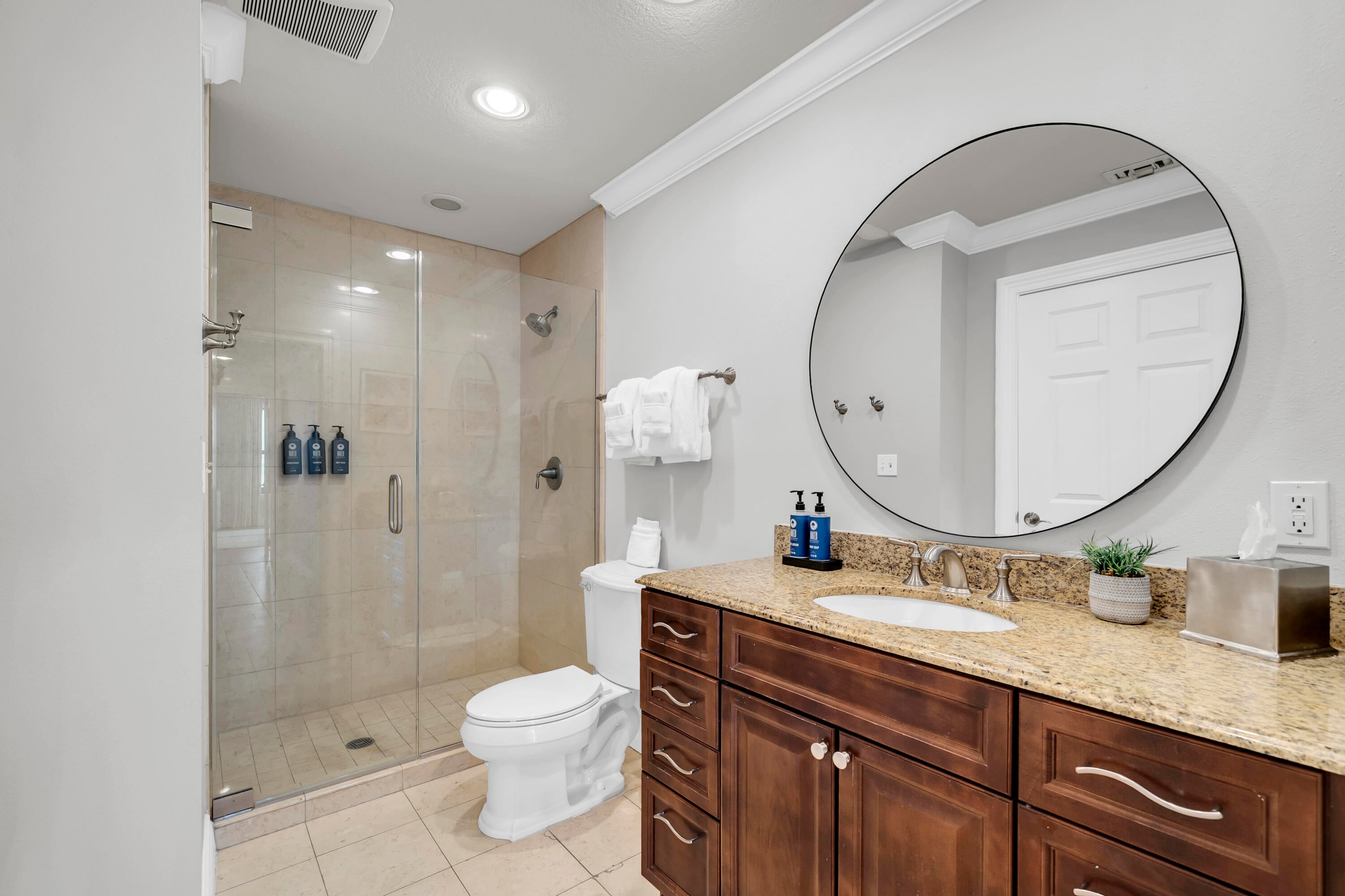 EMERALD GRANDE - Residential