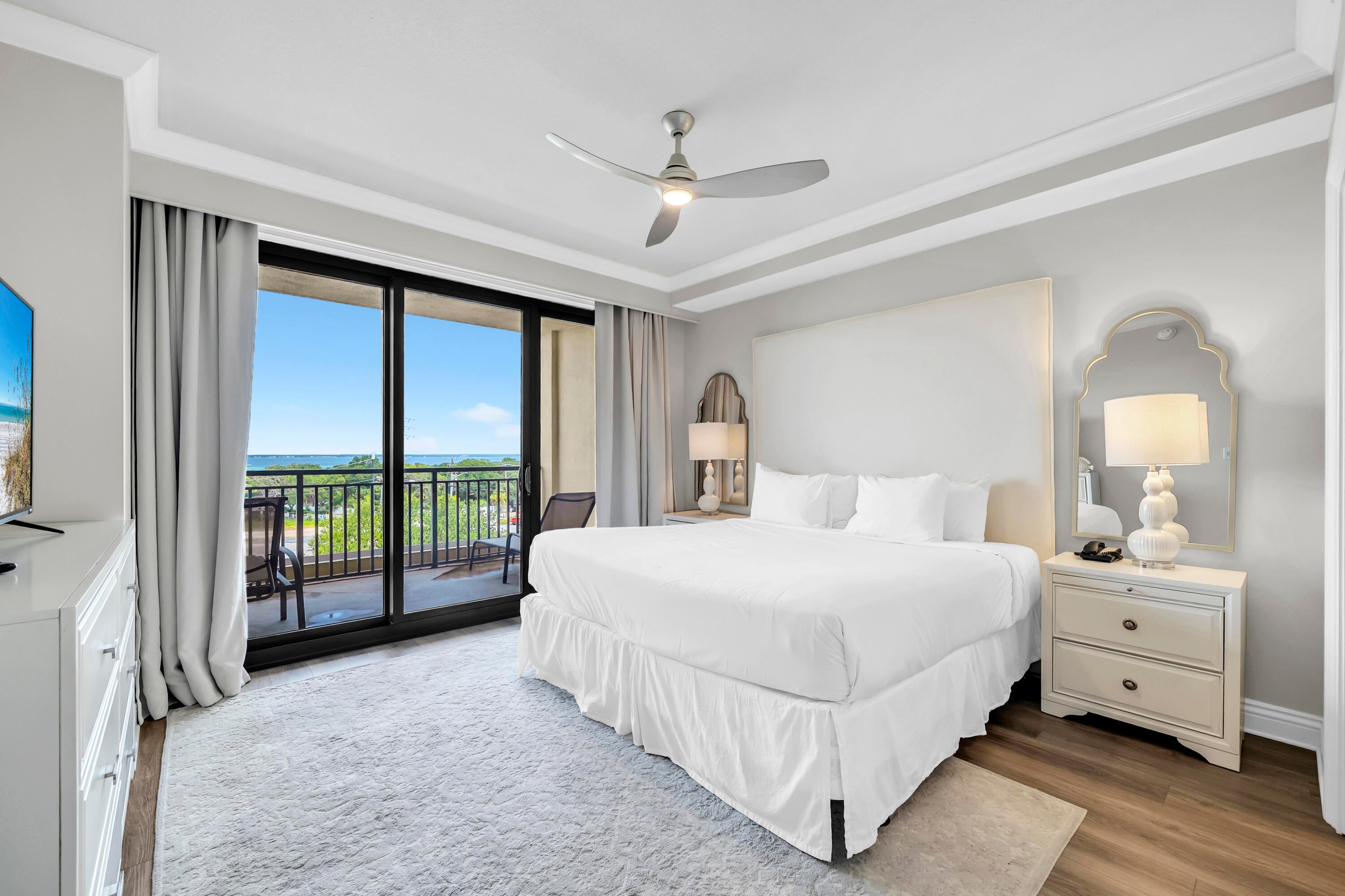 EMERALD GRANDE - Residential