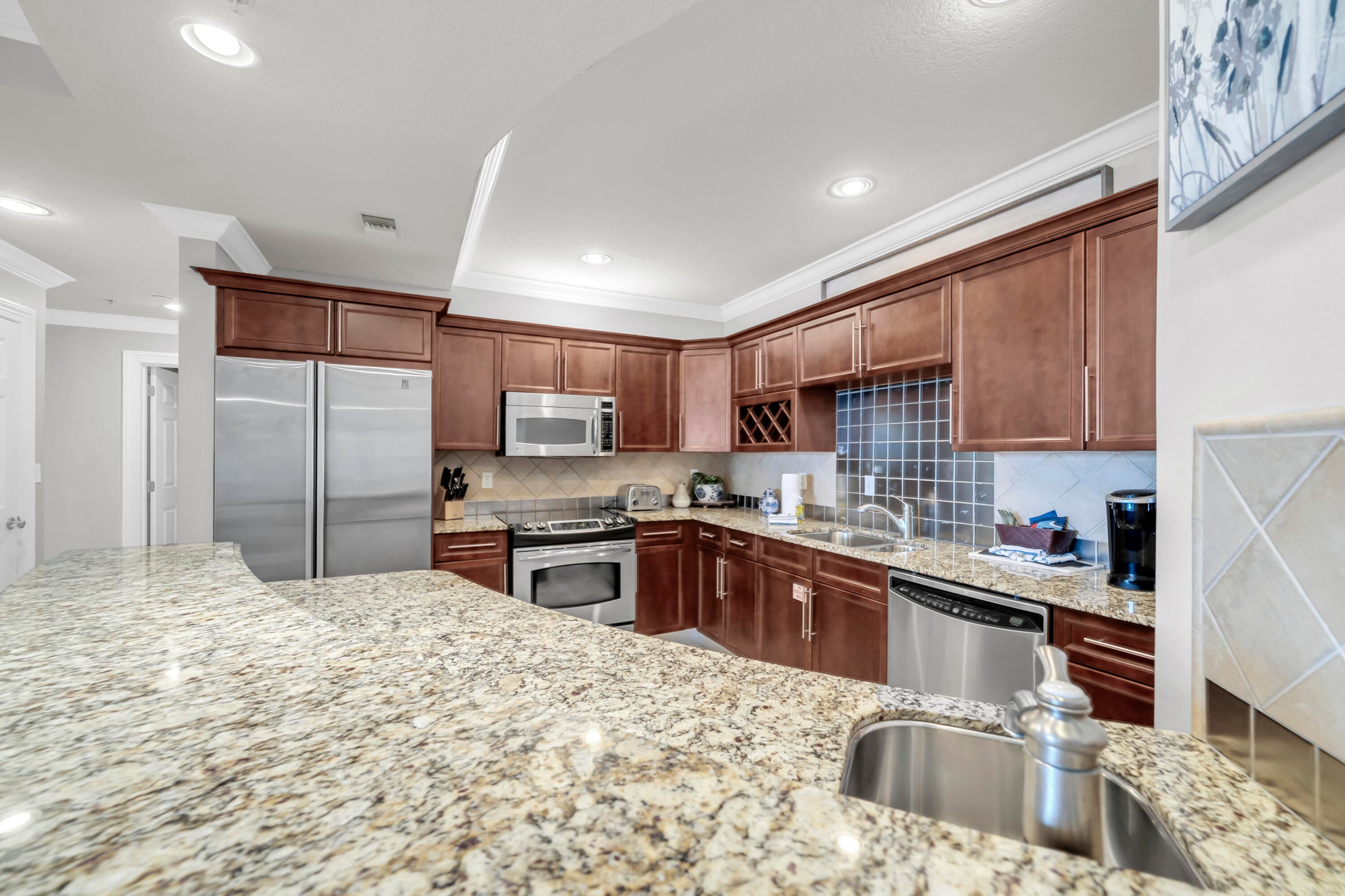 EMERALD GRANDE - Residential