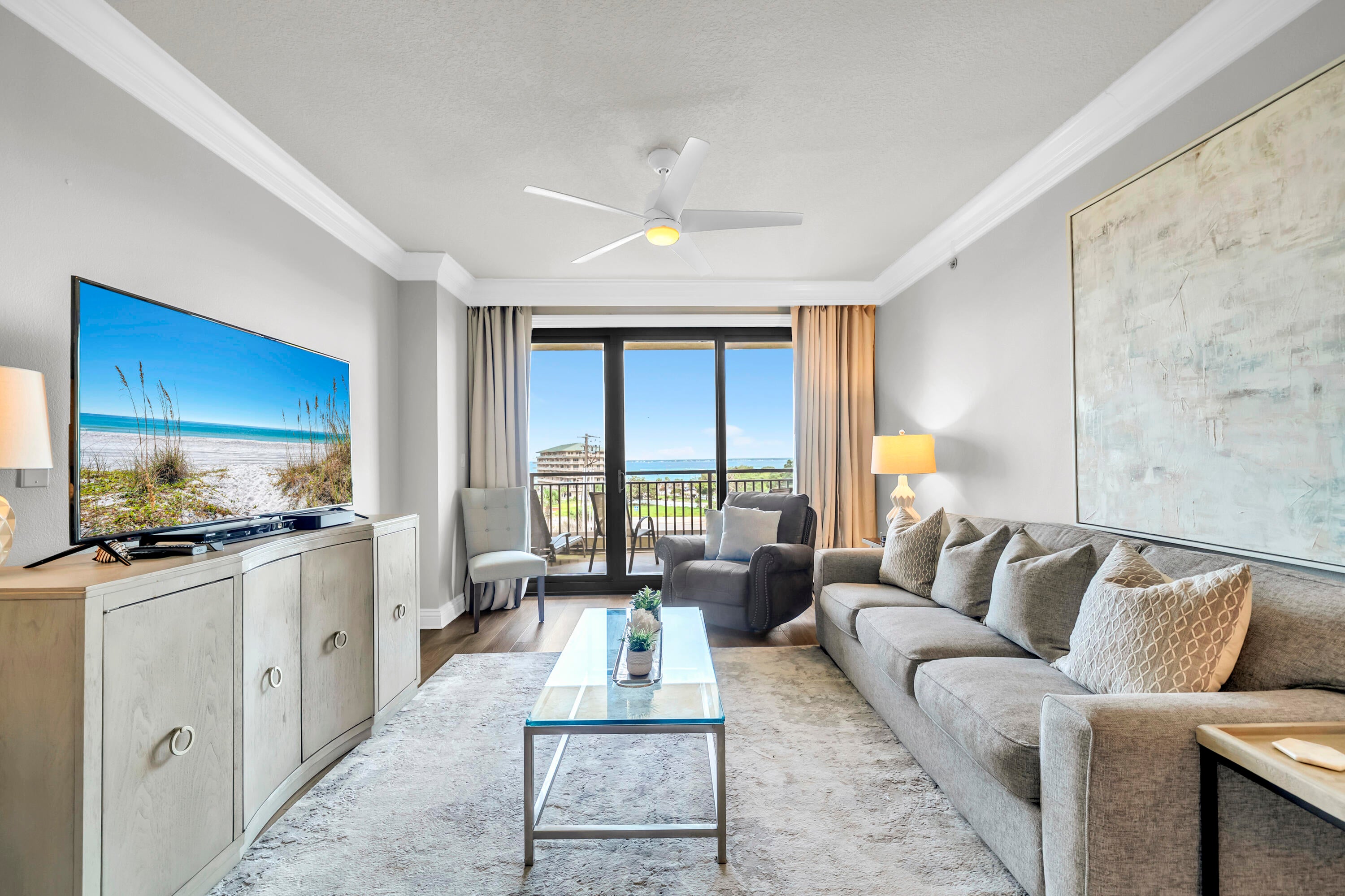 EMERALD GRANDE - Residential