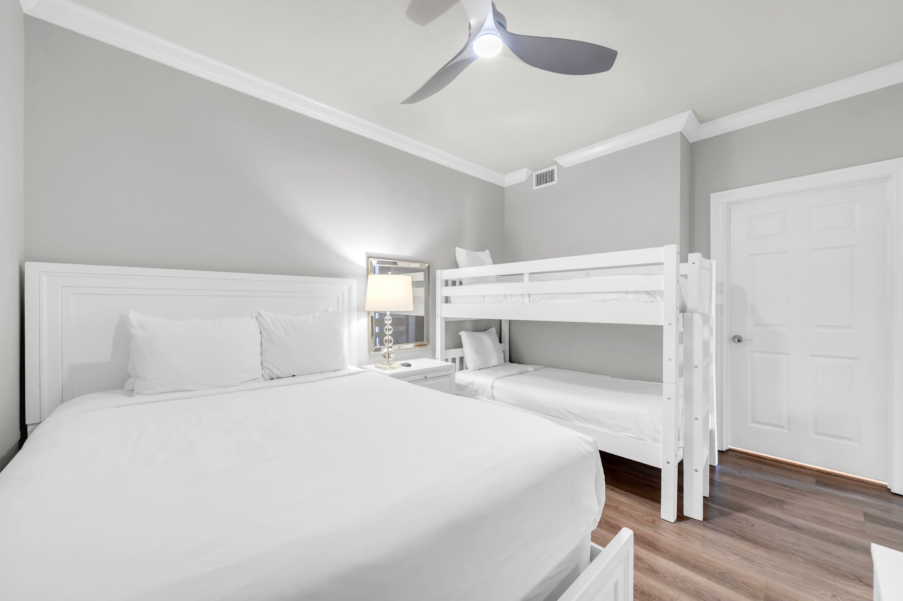 EMERALD GRANDE - Residential