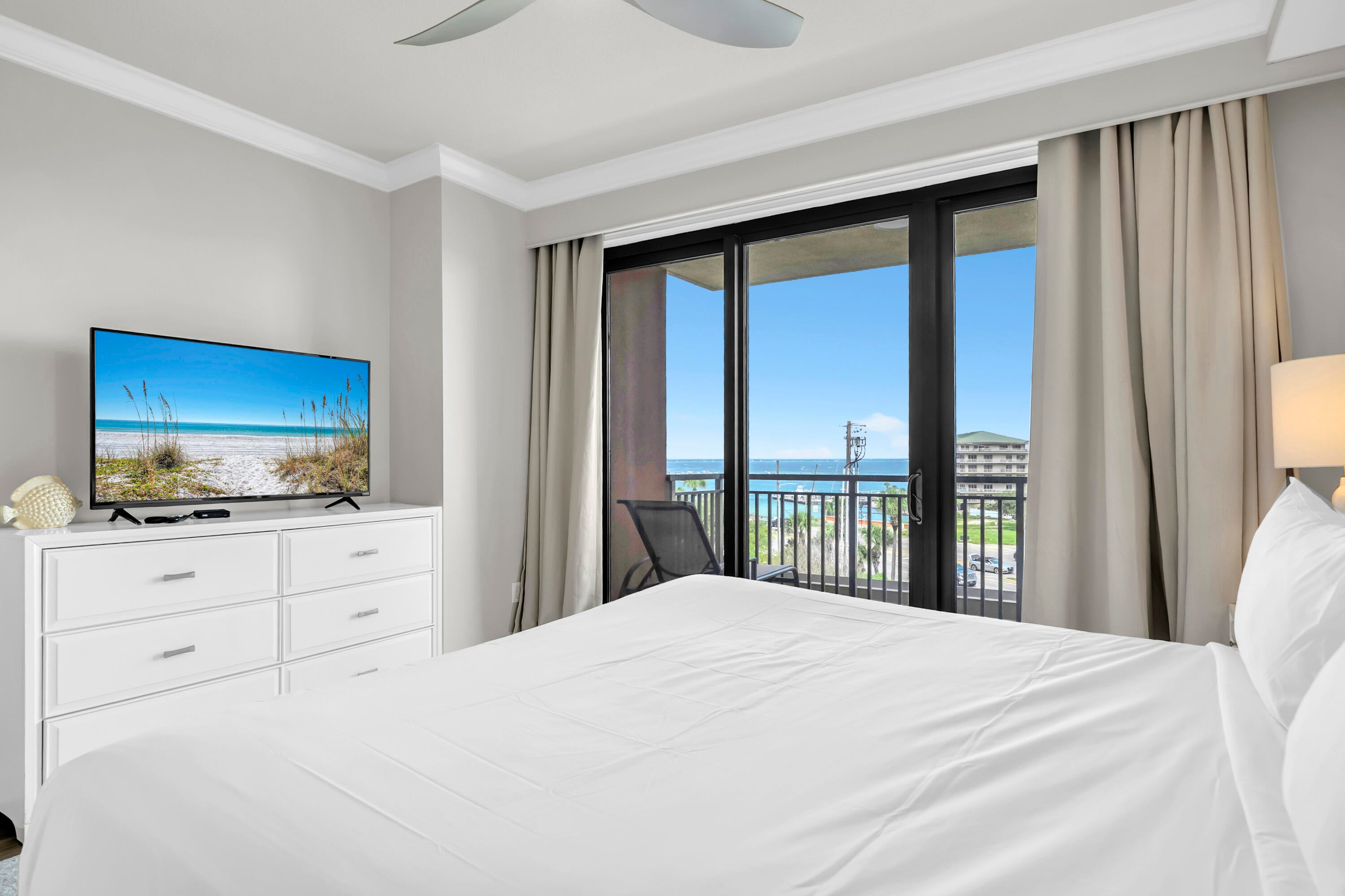 EMERALD GRANDE - Residential