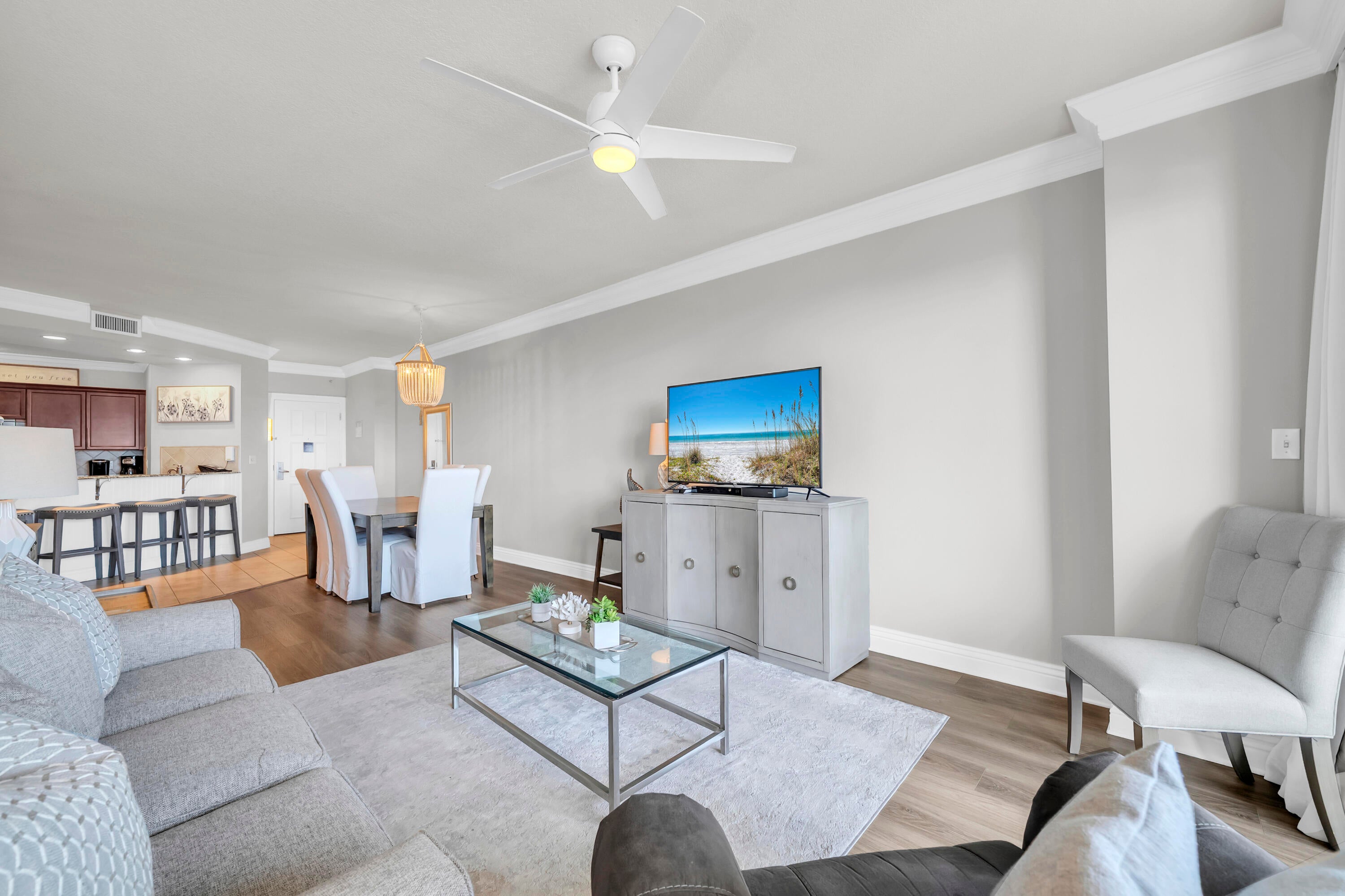 EMERALD GRANDE - Residential
