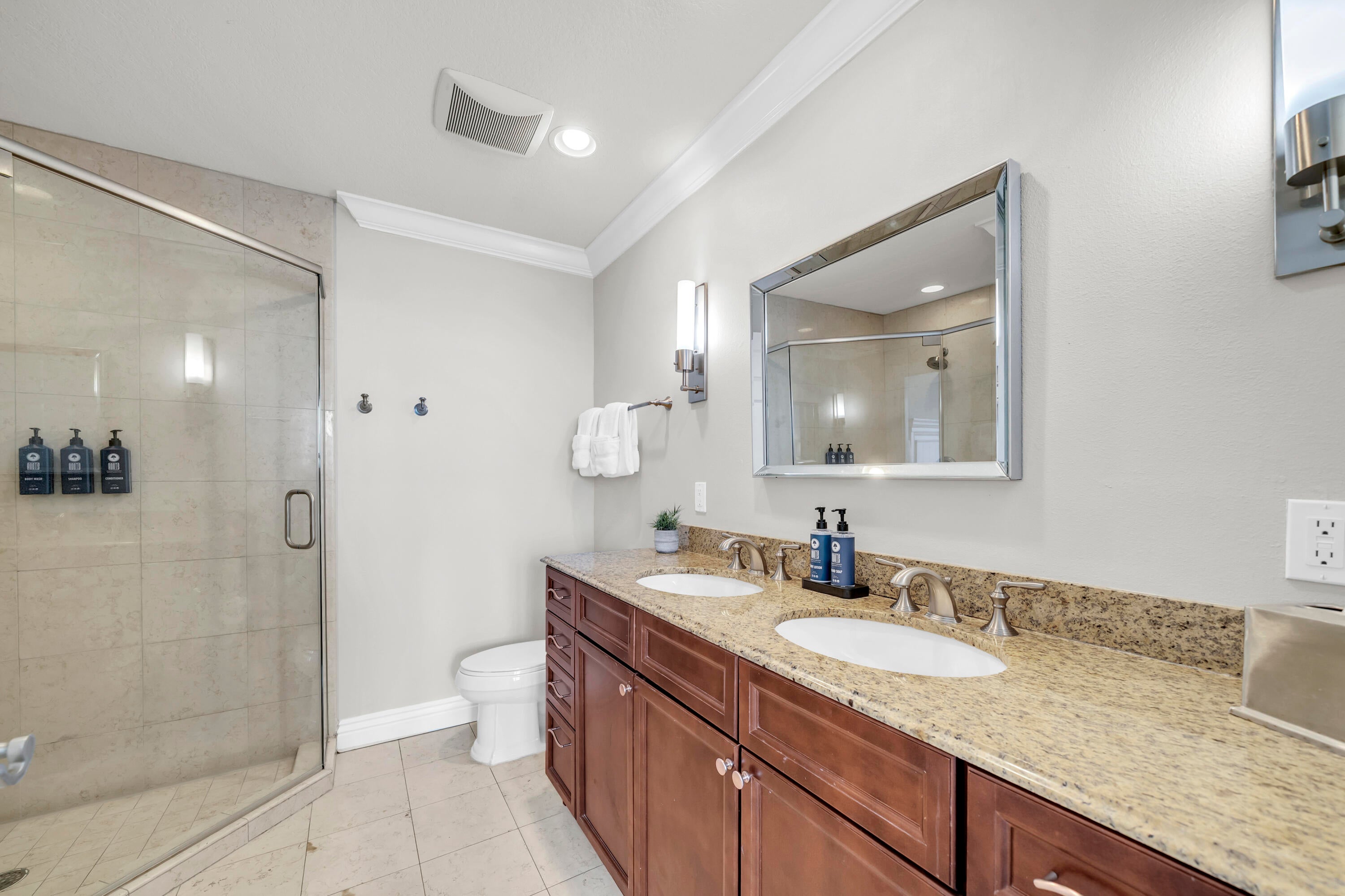 EMERALD GRANDE - Residential