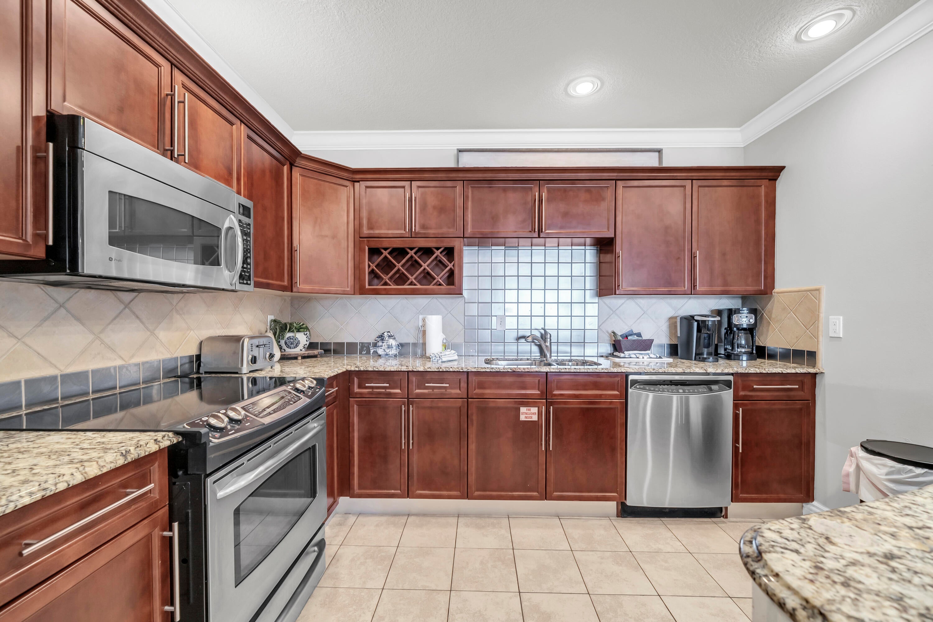 EMERALD GRANDE - Residential